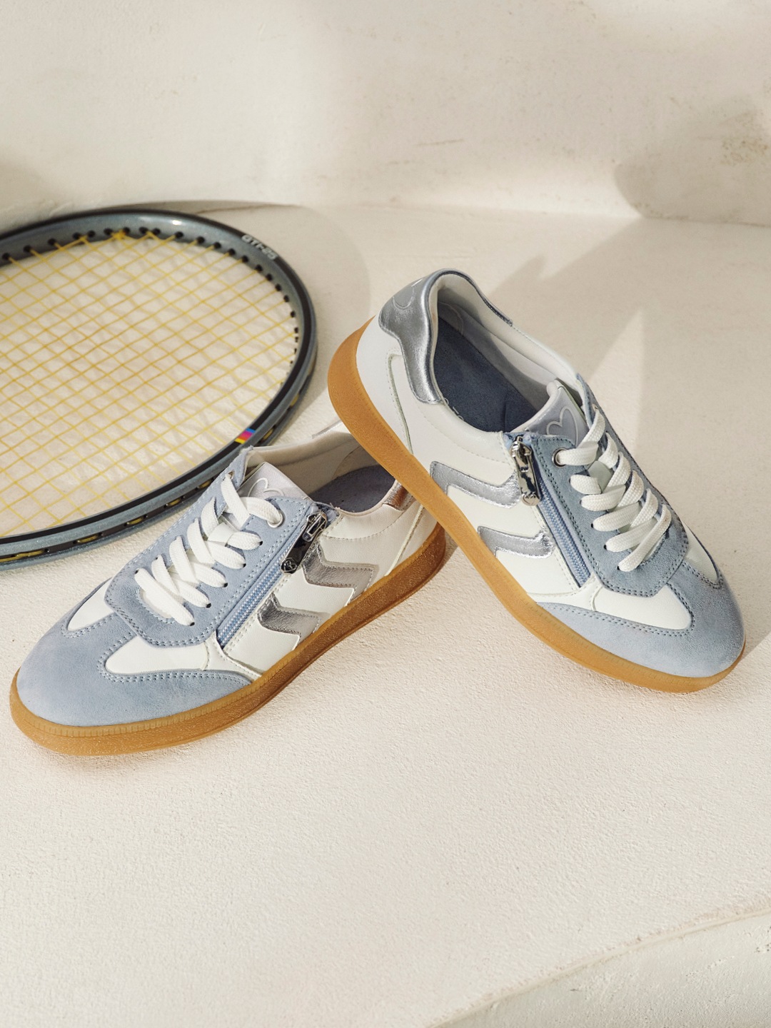 MARCO TOZZI Plateausneaker, Freizeitschuh, Halbschuh, Schnürschuh mit Kontr günstig online kaufen