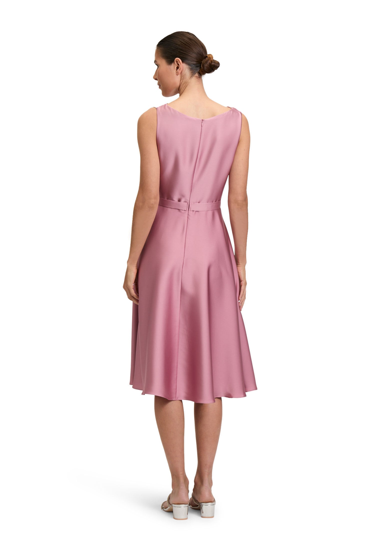 Vera Mont Cocktailkleid »Vera Mont Cocktailkleid mit Wasserfallausschnitt«, Form
