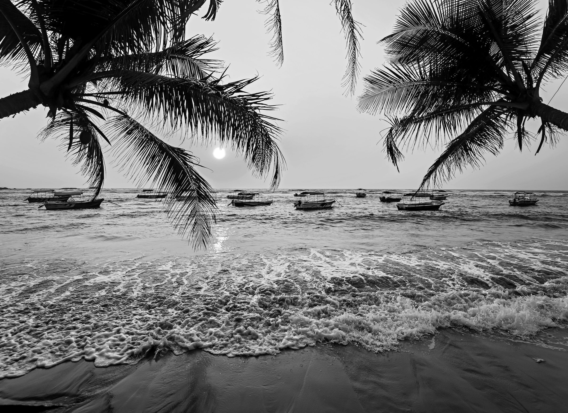 Papermoon Fototapete "Strand Schwarz & Weiß"