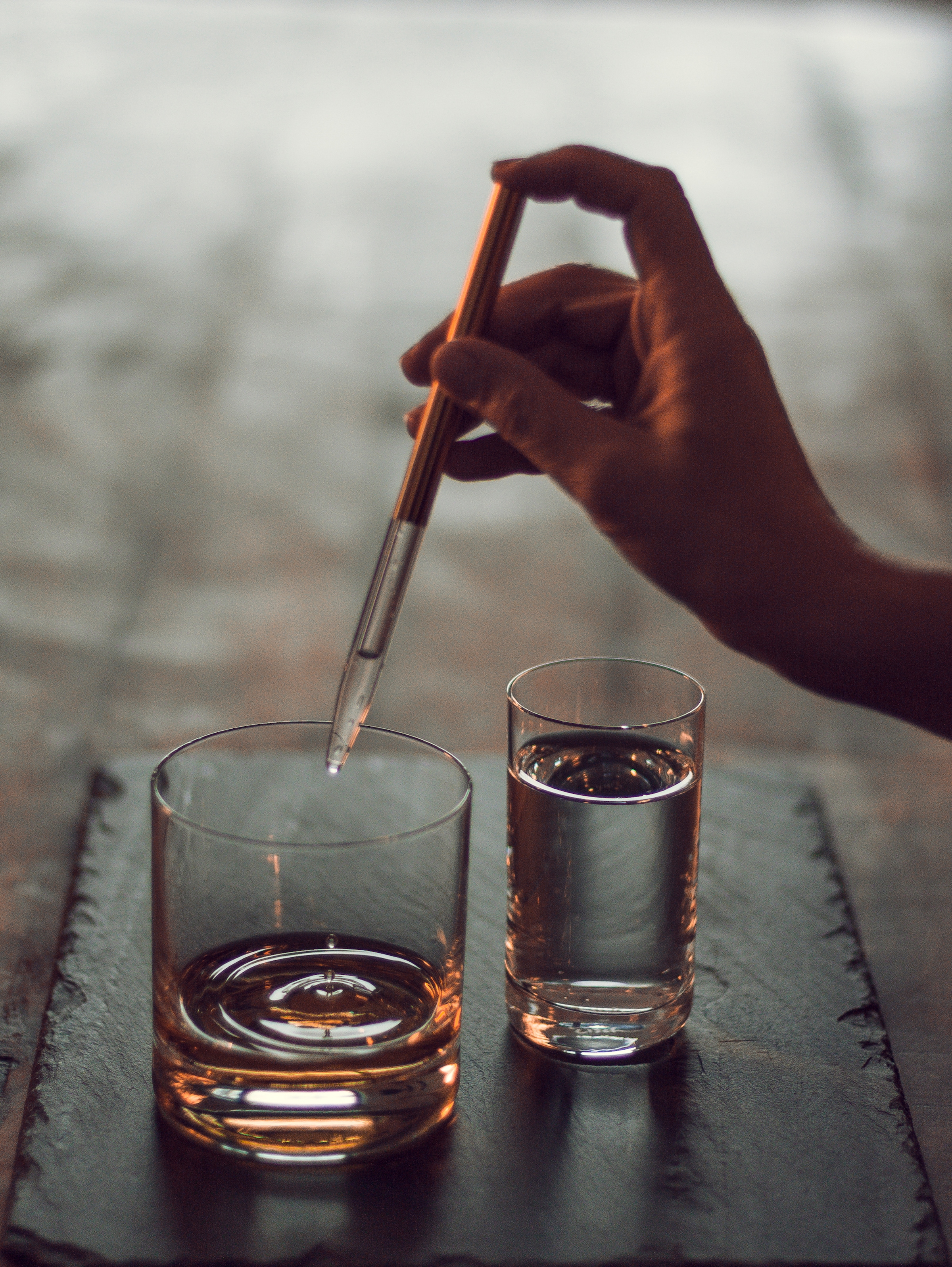 Eisch Whisky-Pipette »Gentleman«, (Set, 2 St.), Kristallglas, metallicbeschichtet, inkl. 1 Wasserglas, 190 ml