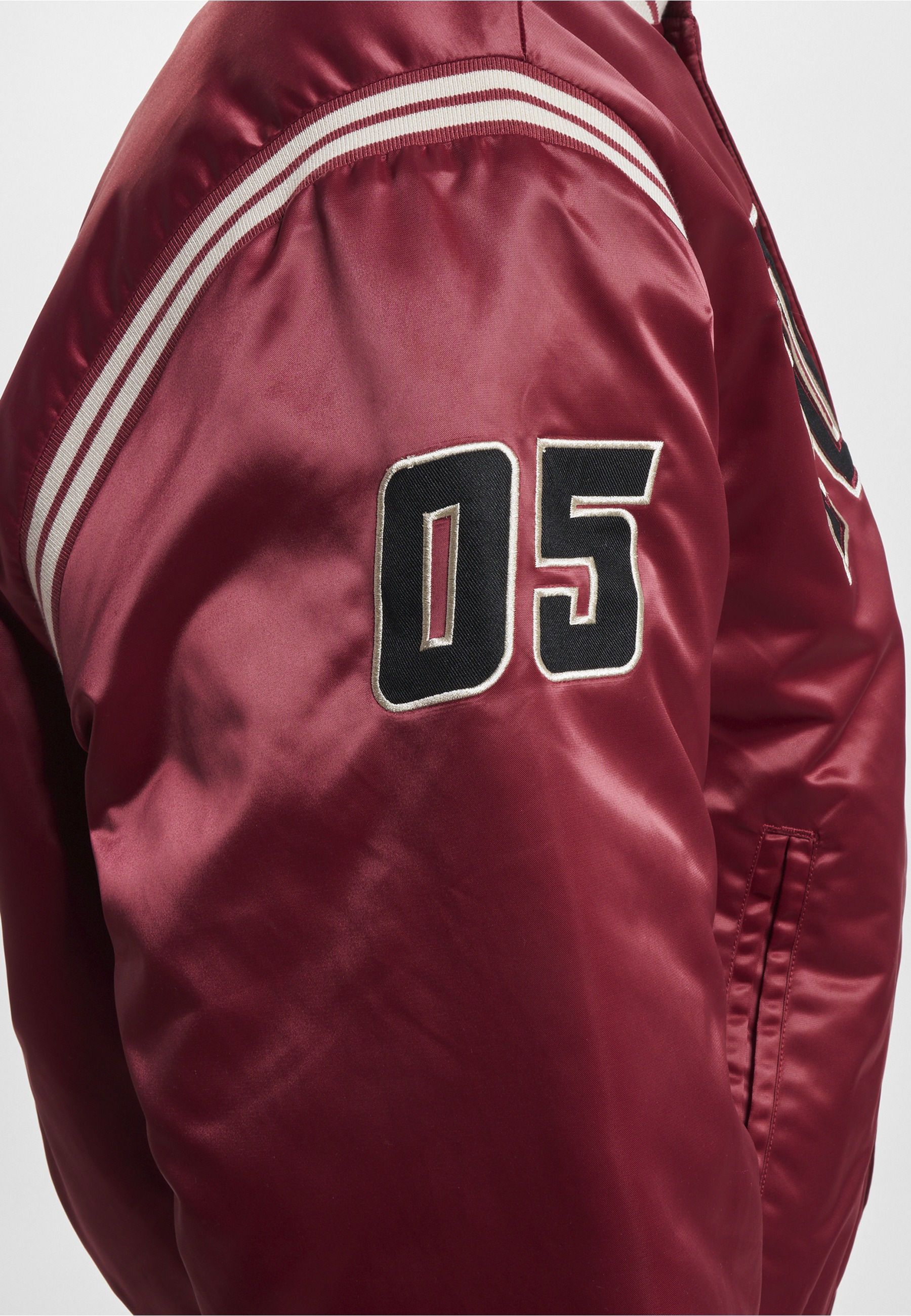 Fubu Bomberjacke »Fubu Herren FM233-001-2 FUBU College Satin Varsity Jacket« 1 Stk. tlg. ohne Kapuze