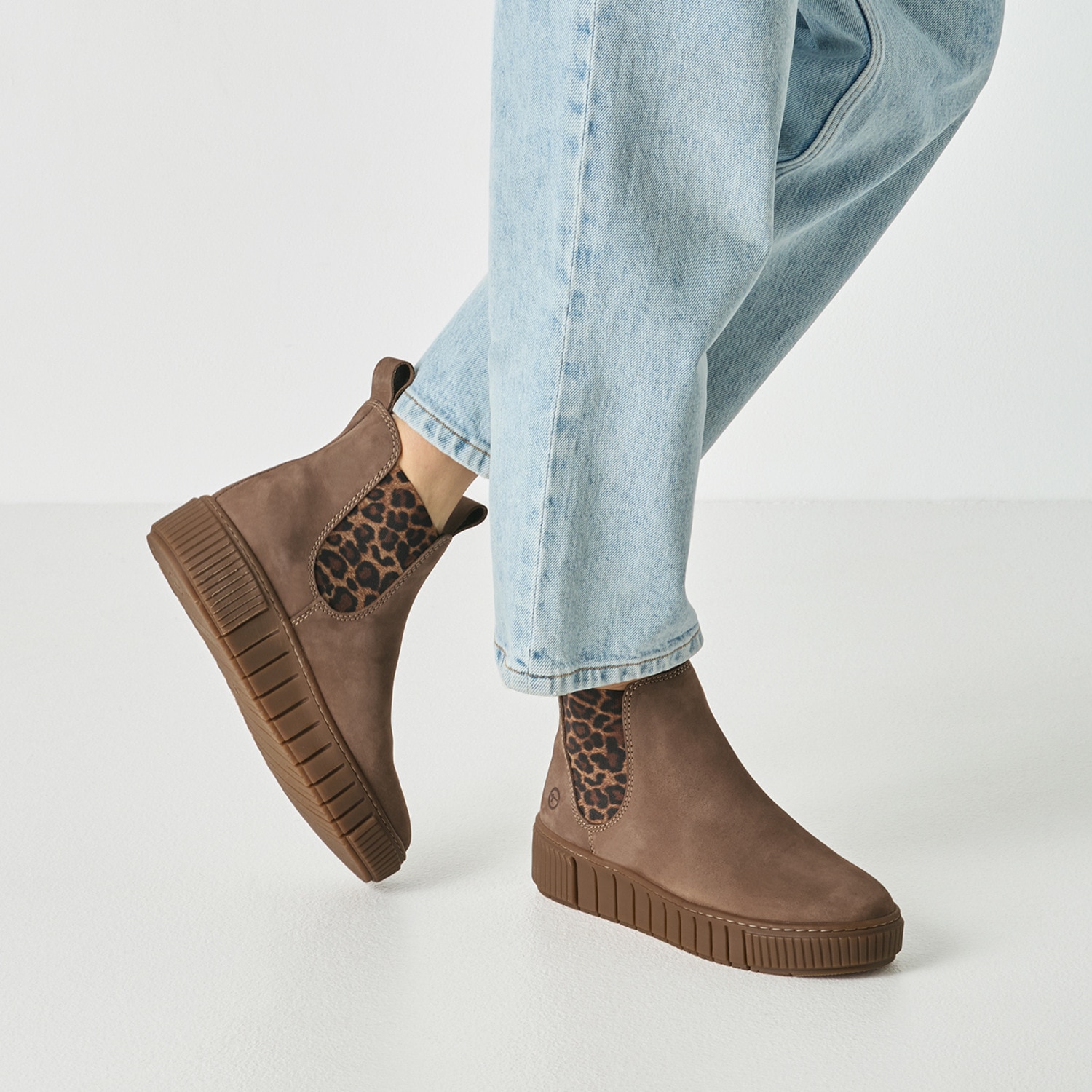 Tamaris Chelseaboots  Plateaus, Herbstboots mit zwei Anziehlaschen
