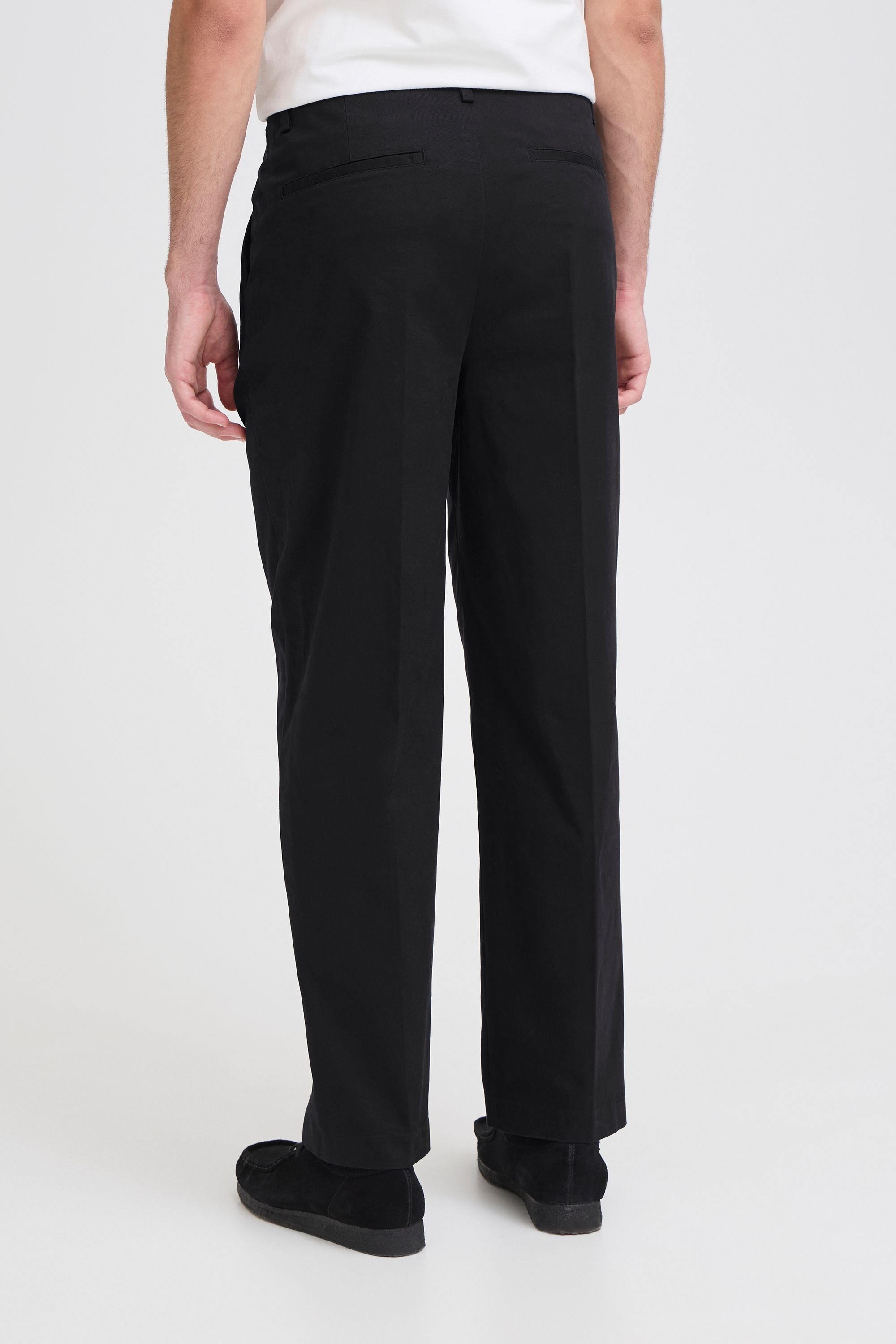 Chinohose CASUAL FRIDAY "Chinohose CFAmundsen", Herren, Gr. 31, Länge 32, schwarz (schwarz beauty), Obermaterial: 98% Baumwolle CO. 2% Elasthan EL., Hosen Chinohose 3