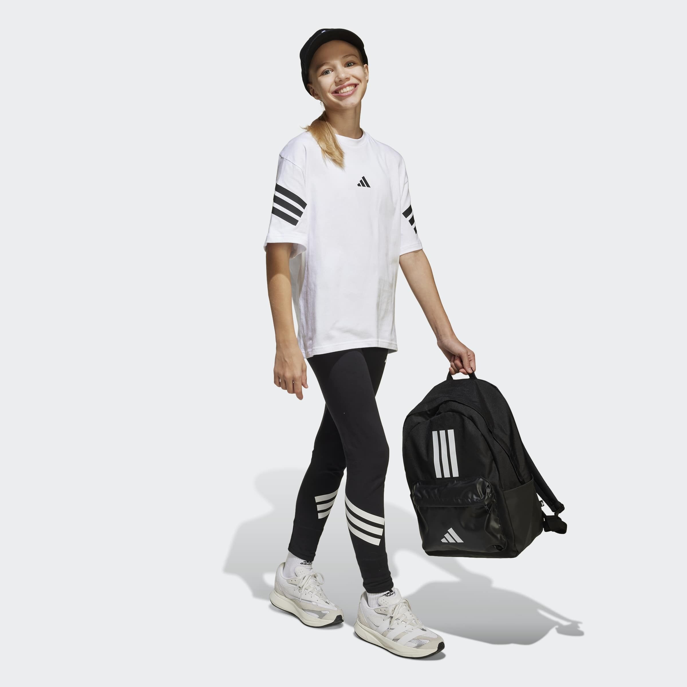adidas Sportswear »FUTURE ICONS 3-STREIFEN KIDS« lockerer Schnitt, sportlicher Stil, Rundhalsausschnitt