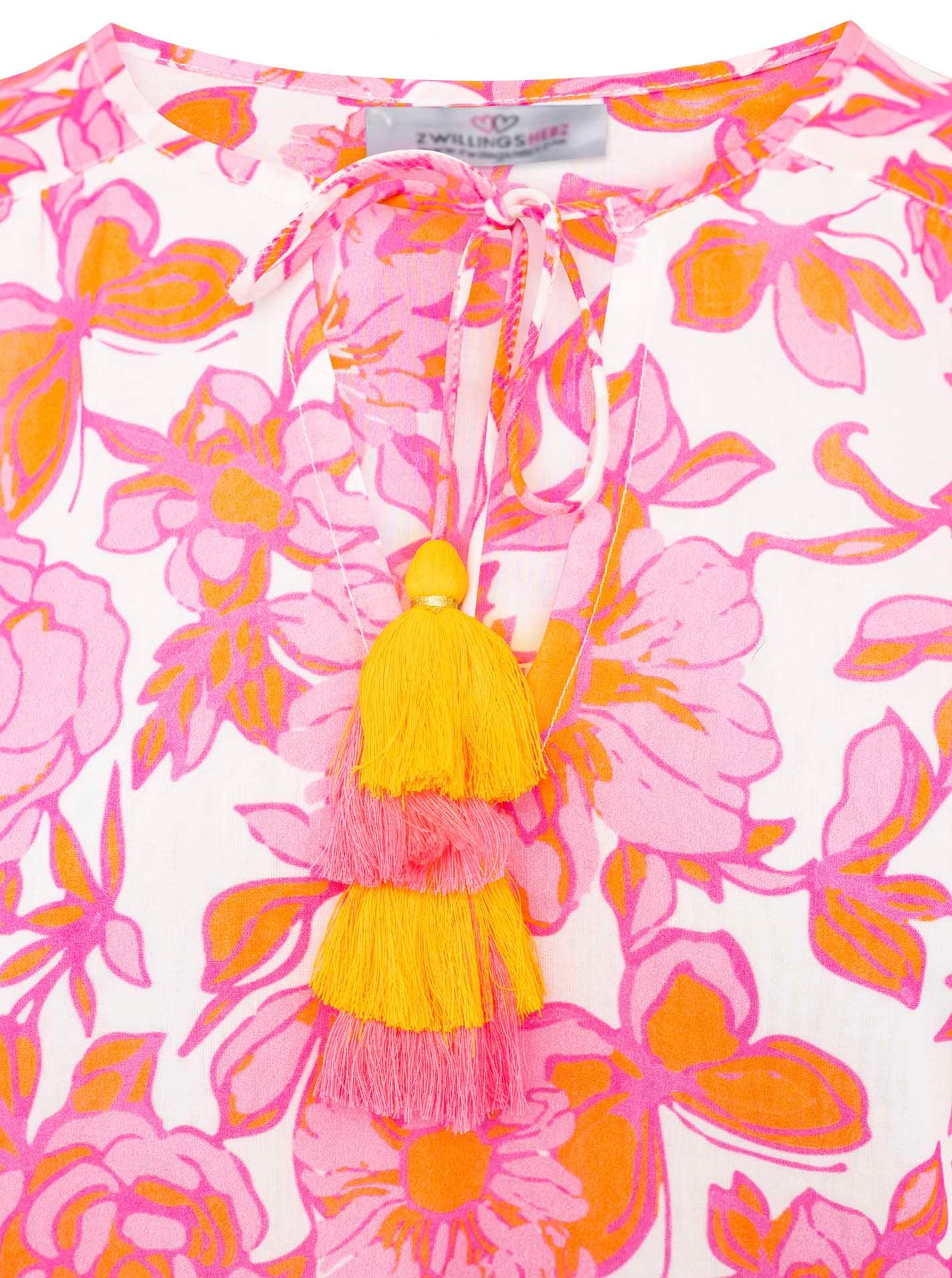 Zwillingsherz Shirtbluse »"Schmetterling"«, mit Blumenmuster, Tasseln und Pom Pom Besatz