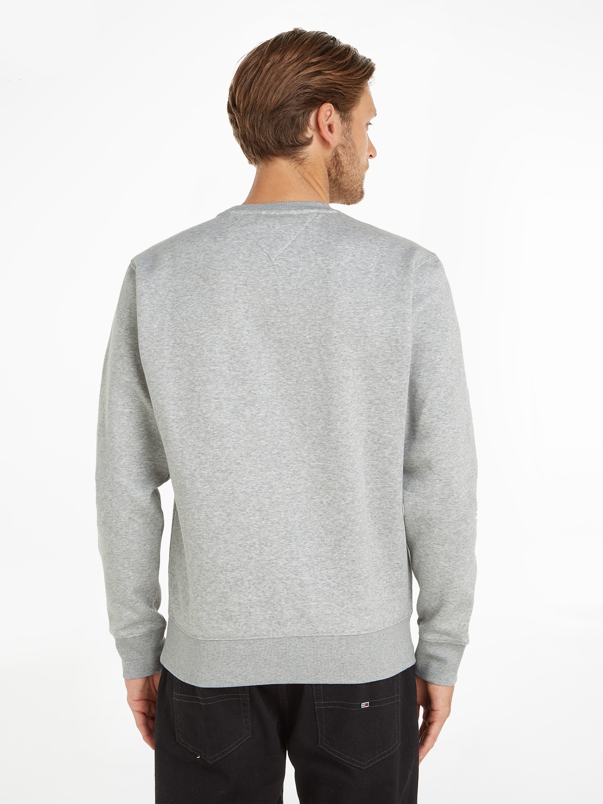 Tommy Jeans Sweatshirt "TJM REGULAR FLEECE C NECK", mit Markenlogo auf der günstig online kaufen