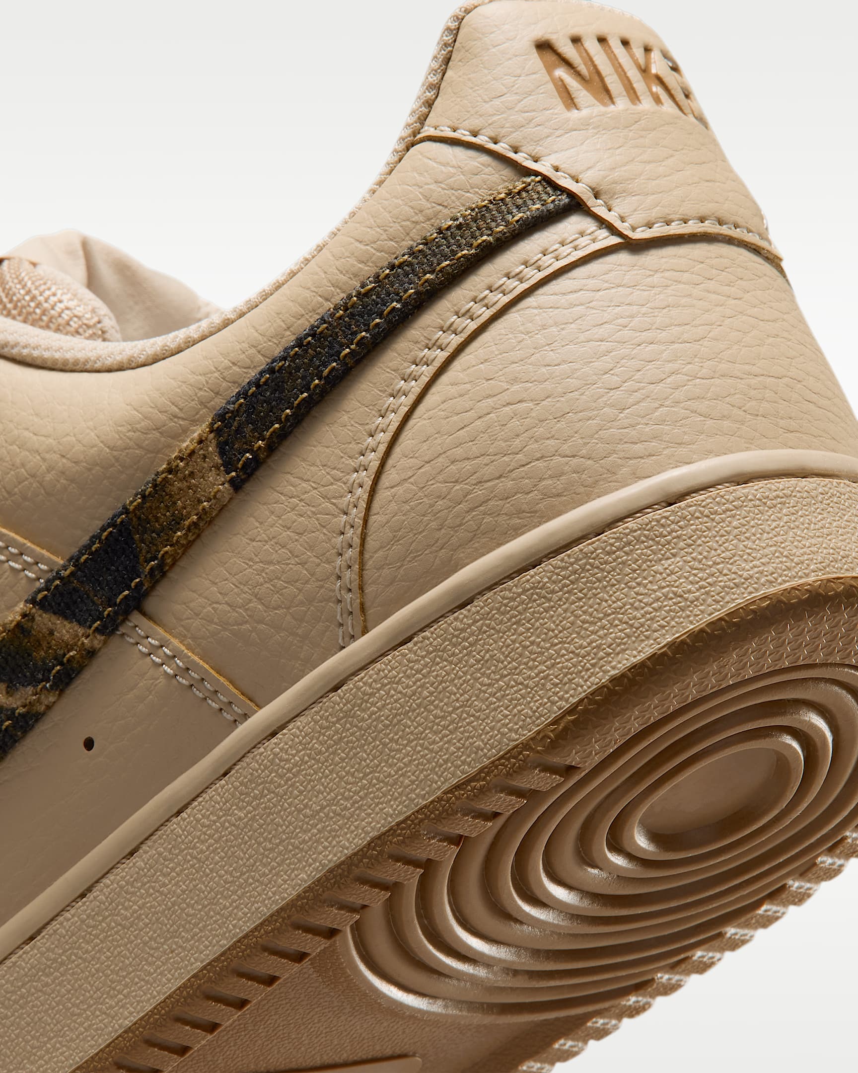 Nike Sportswear Sneaker »COURT VISION SE«  inspiriert vom Design des Nike Air Force