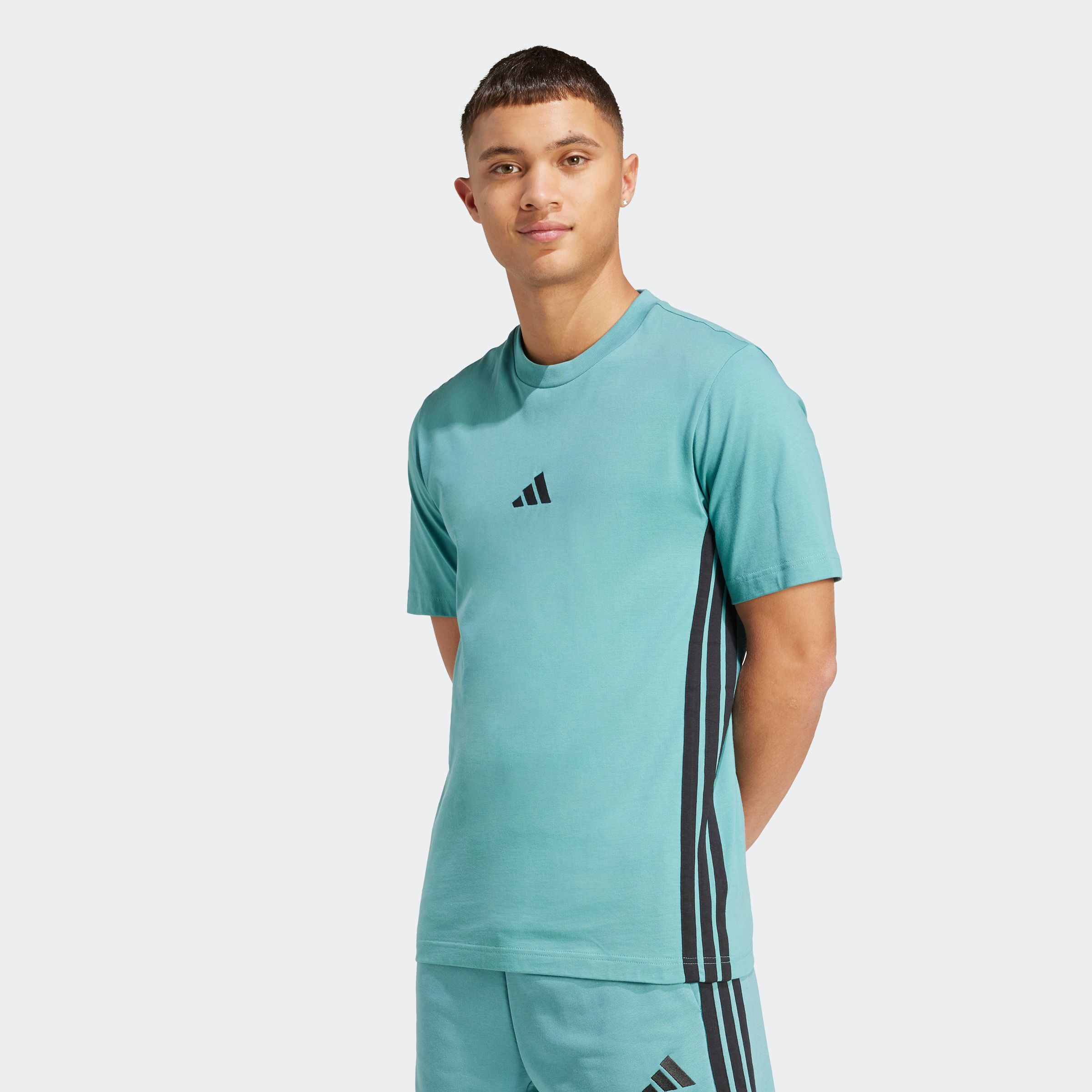 adidas Sportswear T-Shirt "ESSENTIALS 3-STREIFEN SINGLE JERSEY" mit Rundhalsausschnitt, ohne Verschluss, aus Baumwolle