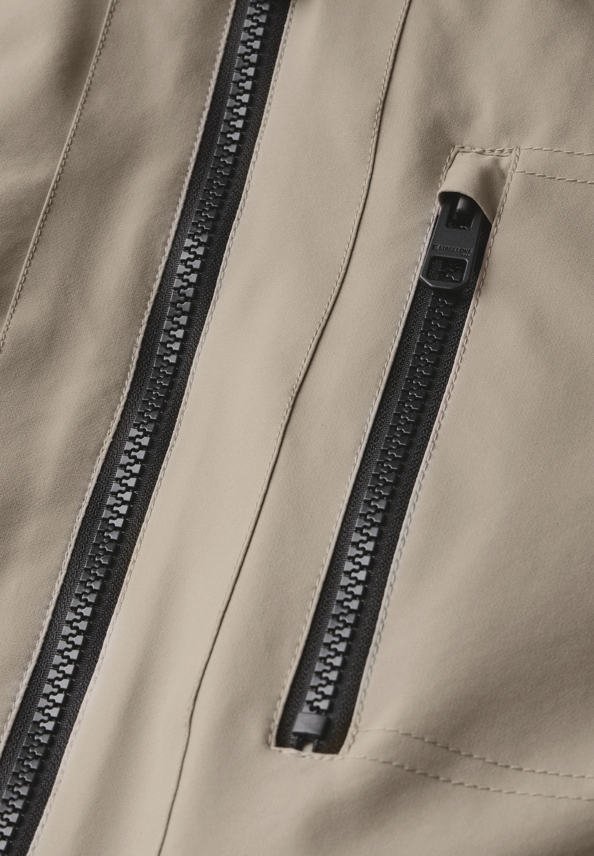 STREET ONE MEN Softshelljacke, mit Kapuze, wasserabweisend