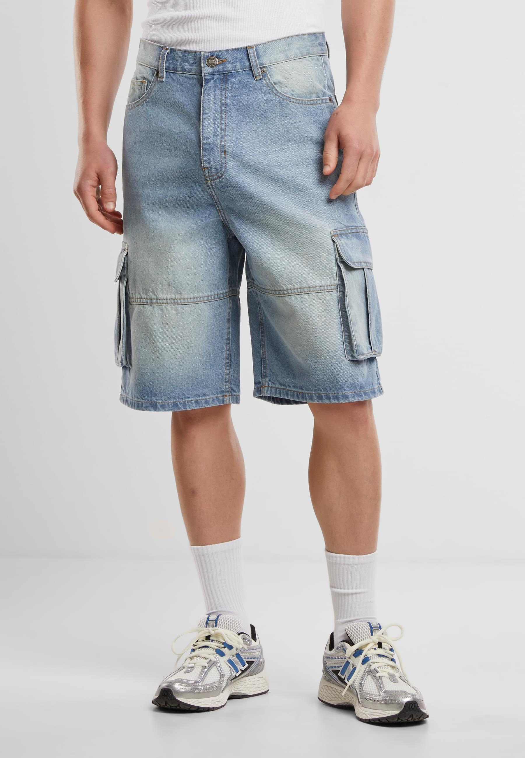 URBAN CLASSICS Shorts »Urban Classics Relaxed Denim Cargo Shorts«, (1 tlg.)