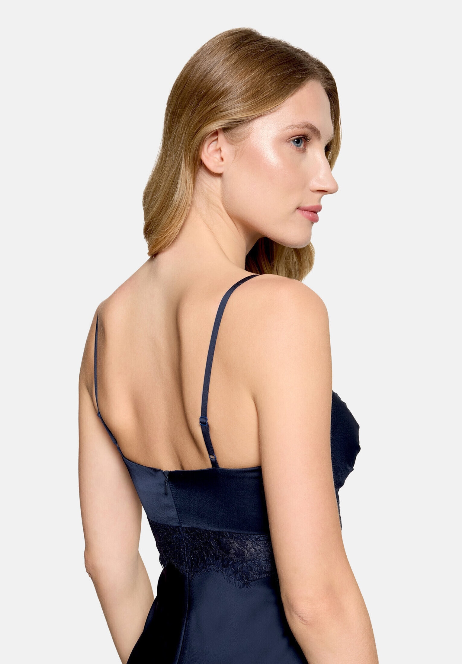 Vera Mont Abendkleid »Damen schmal geschnitten« Ohne Tasche