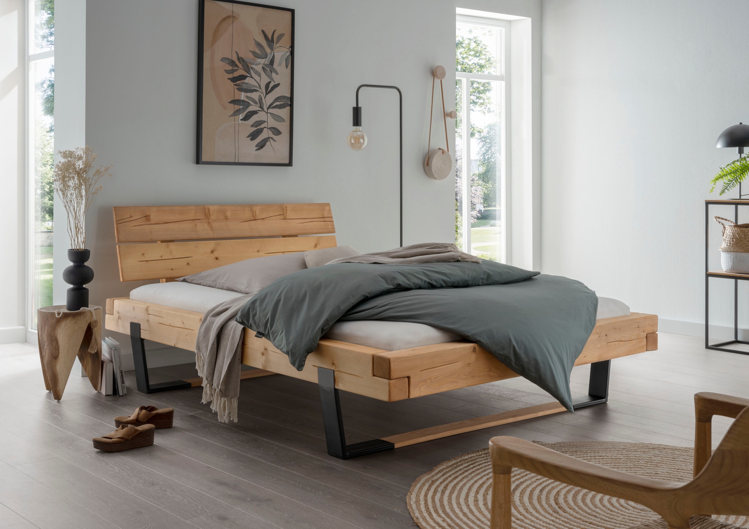 Home affaire Massivholzbett »Ultima«, aus Holz in Balken-Optik mit Holz/Metall Kufe