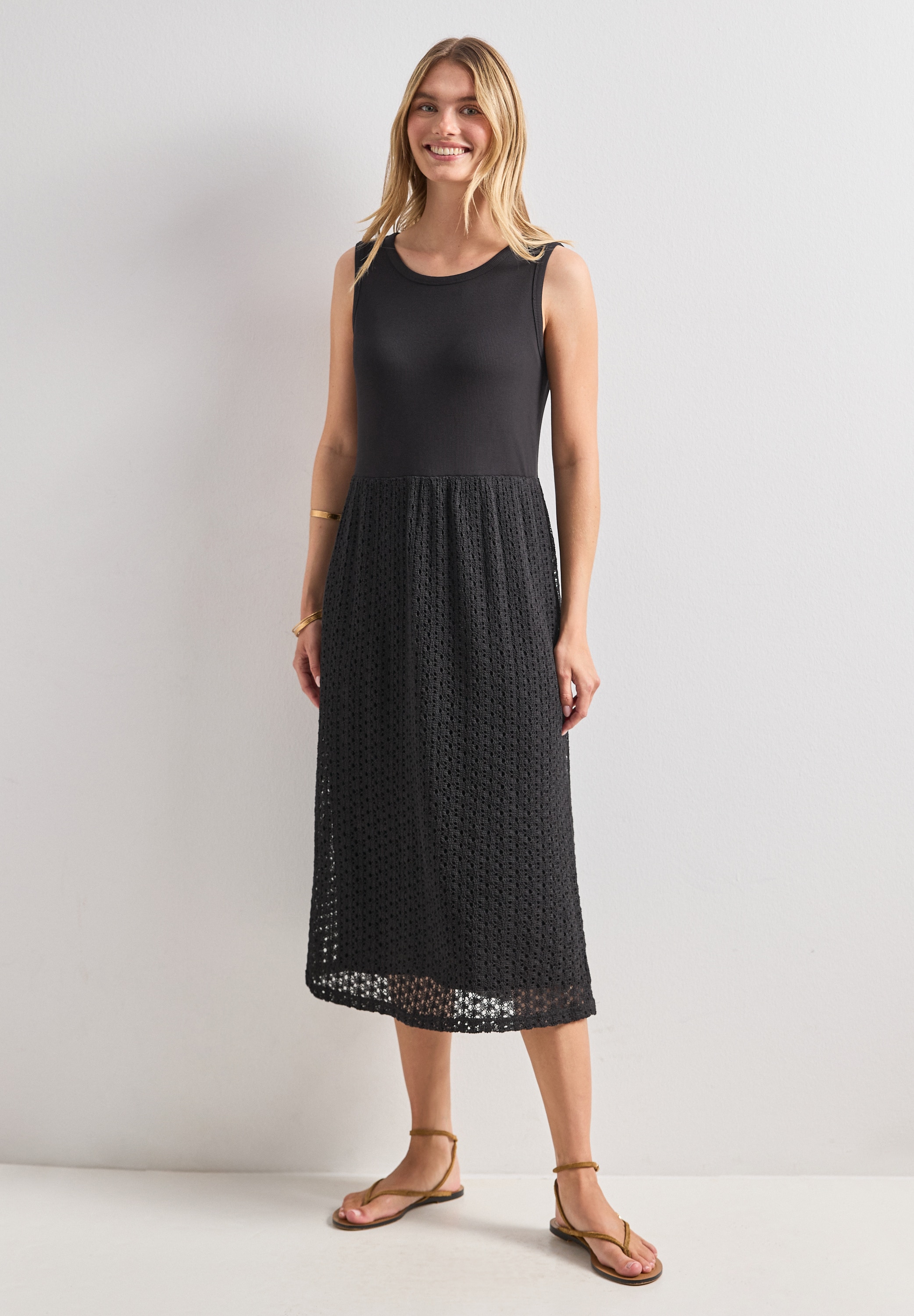 STREET ONE Midikleid Ohne Taschen in Unifarbe