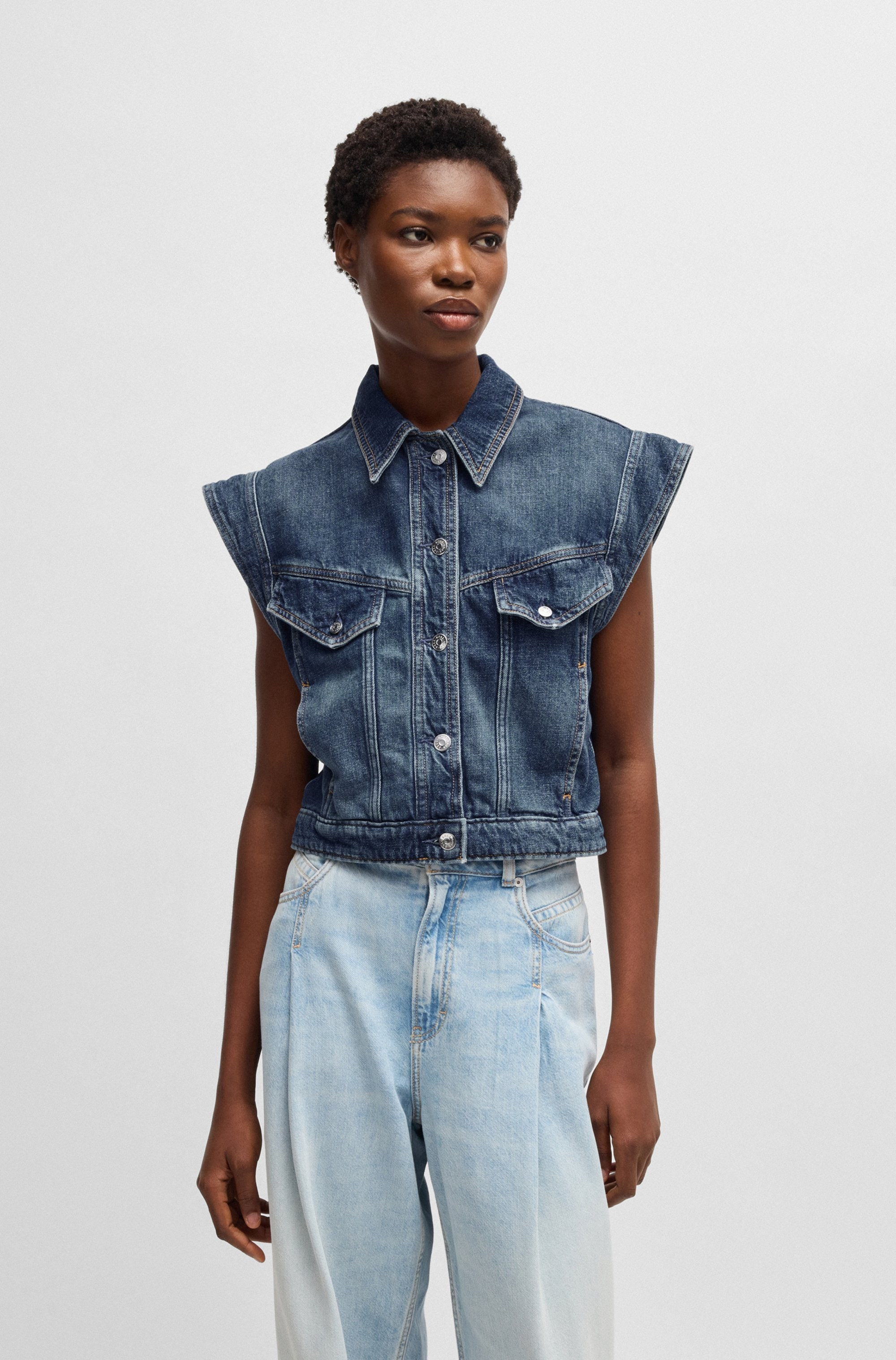 BOSS ORANGE Outdoorjacke "C DENIM VEST 1.0", mit femininen Schulter Details günstig online kaufen
