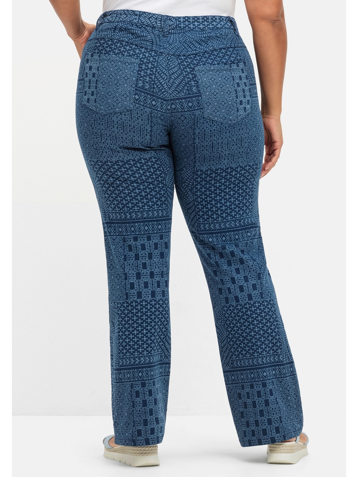 Sheego Bootcut-Jeans »Große Größen«, mit Lasercut-Allovermuster