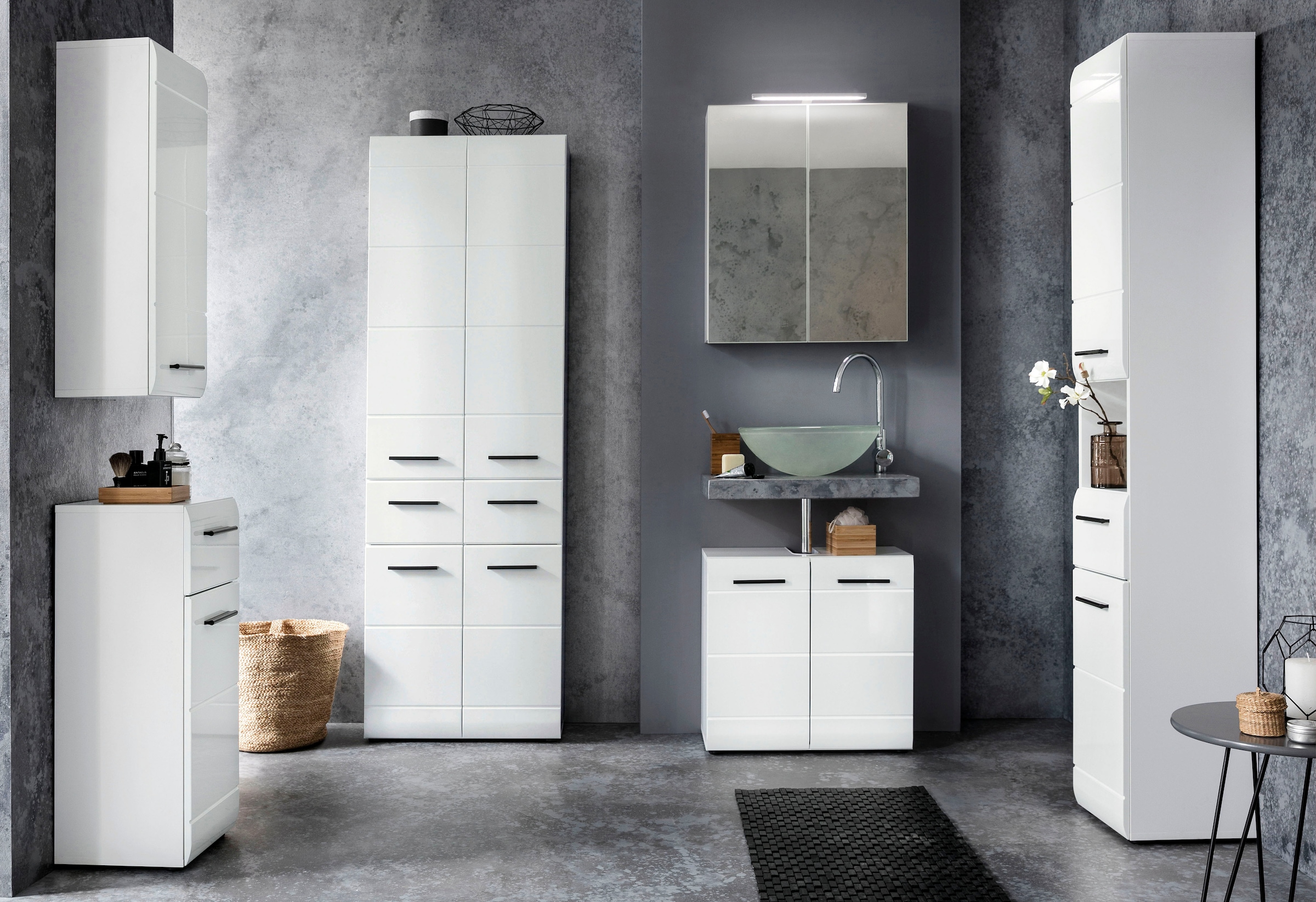 INOSIGN Spiegelschrank »Sovana«, Badschrank wahlweise mit oder ohne Beleuchtung - (B/T/H) 60/18/67 cm