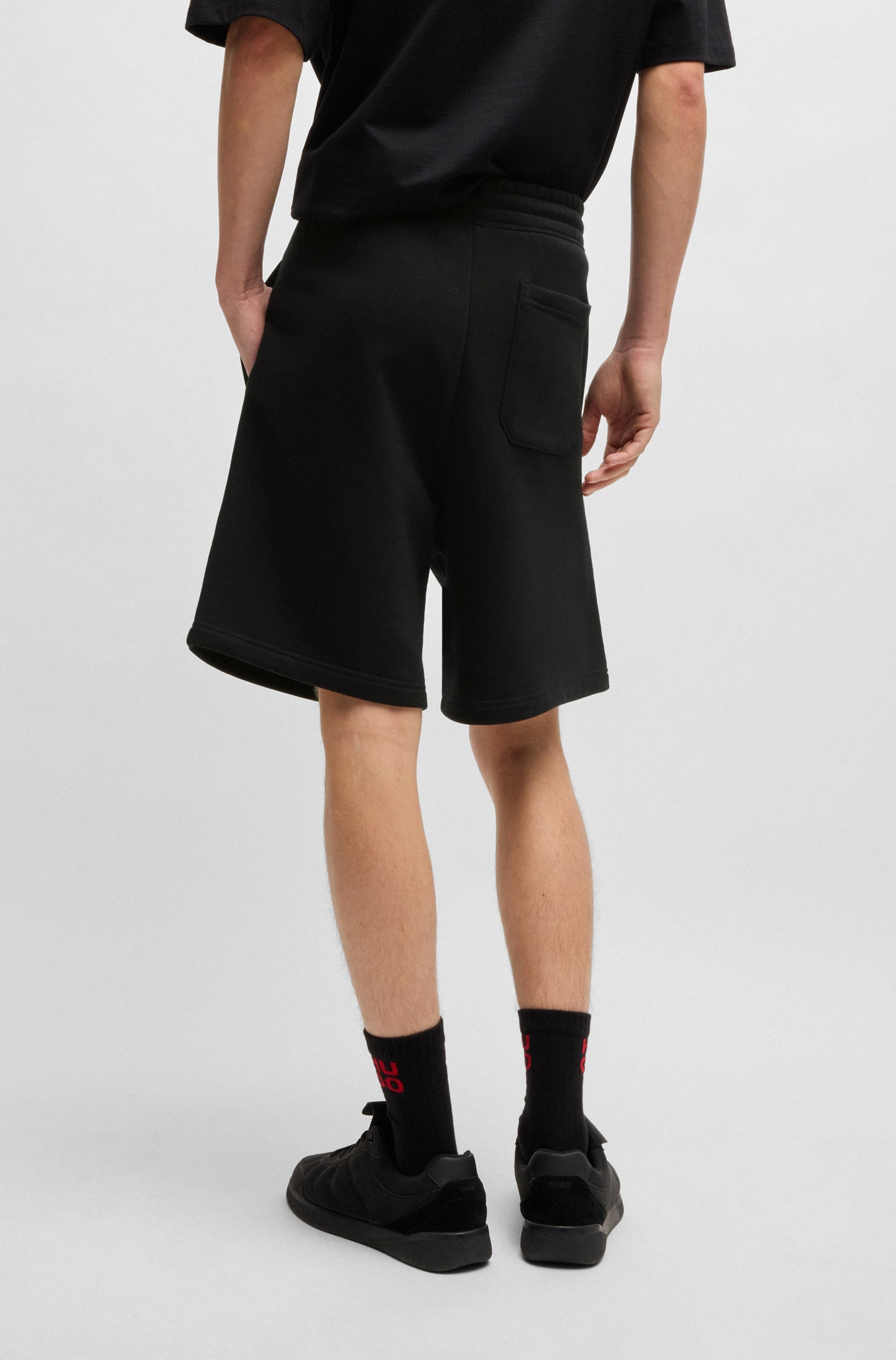 HUGO Blue Sweatshorts »Nomario«, mit großem Druck