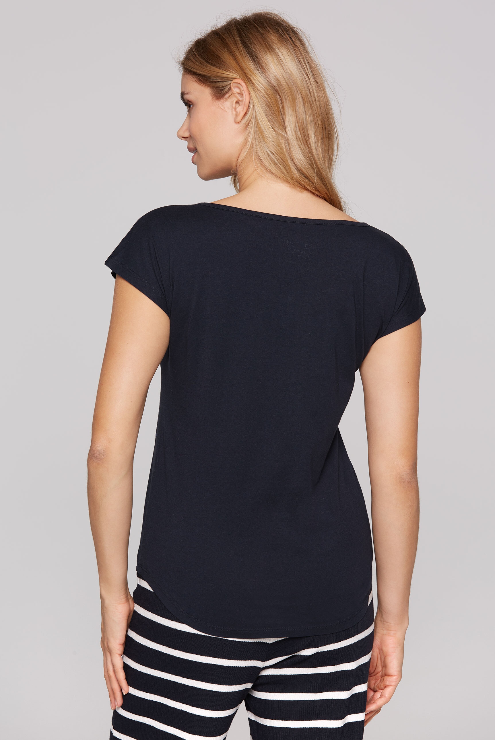 SOCCX Rundhalsshirt, mit Cut-Outs