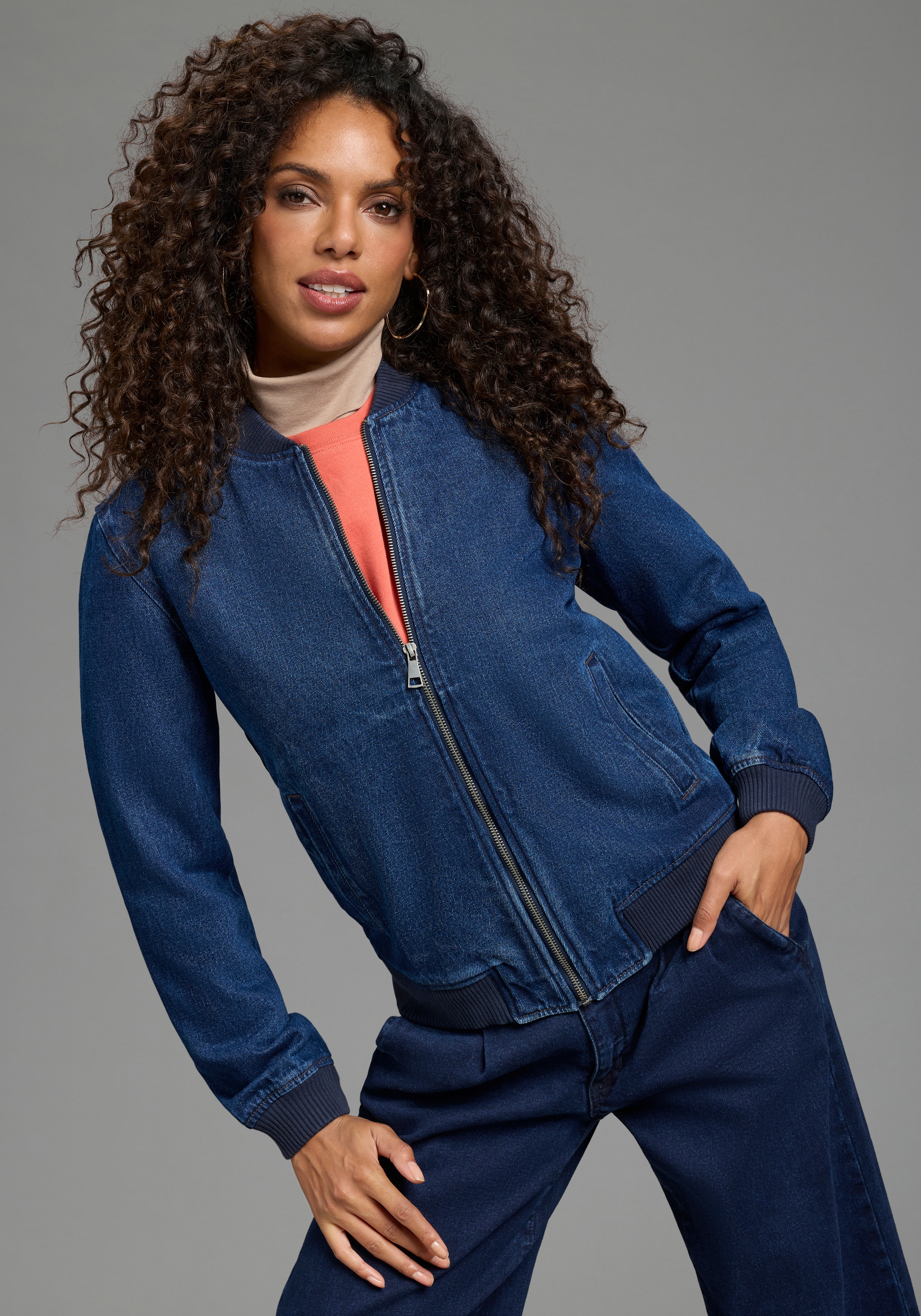 Arizona Jeansjacke "im winterlicheren Denim" hüftlang, Comfort Fit, mit Reißverschluss