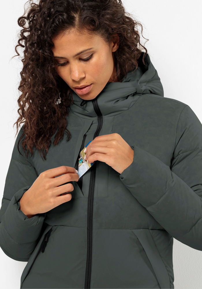 Jack Wolfskin Daunenjacke »WANDERMOOD DOWN JKT W«, mit Kapuze