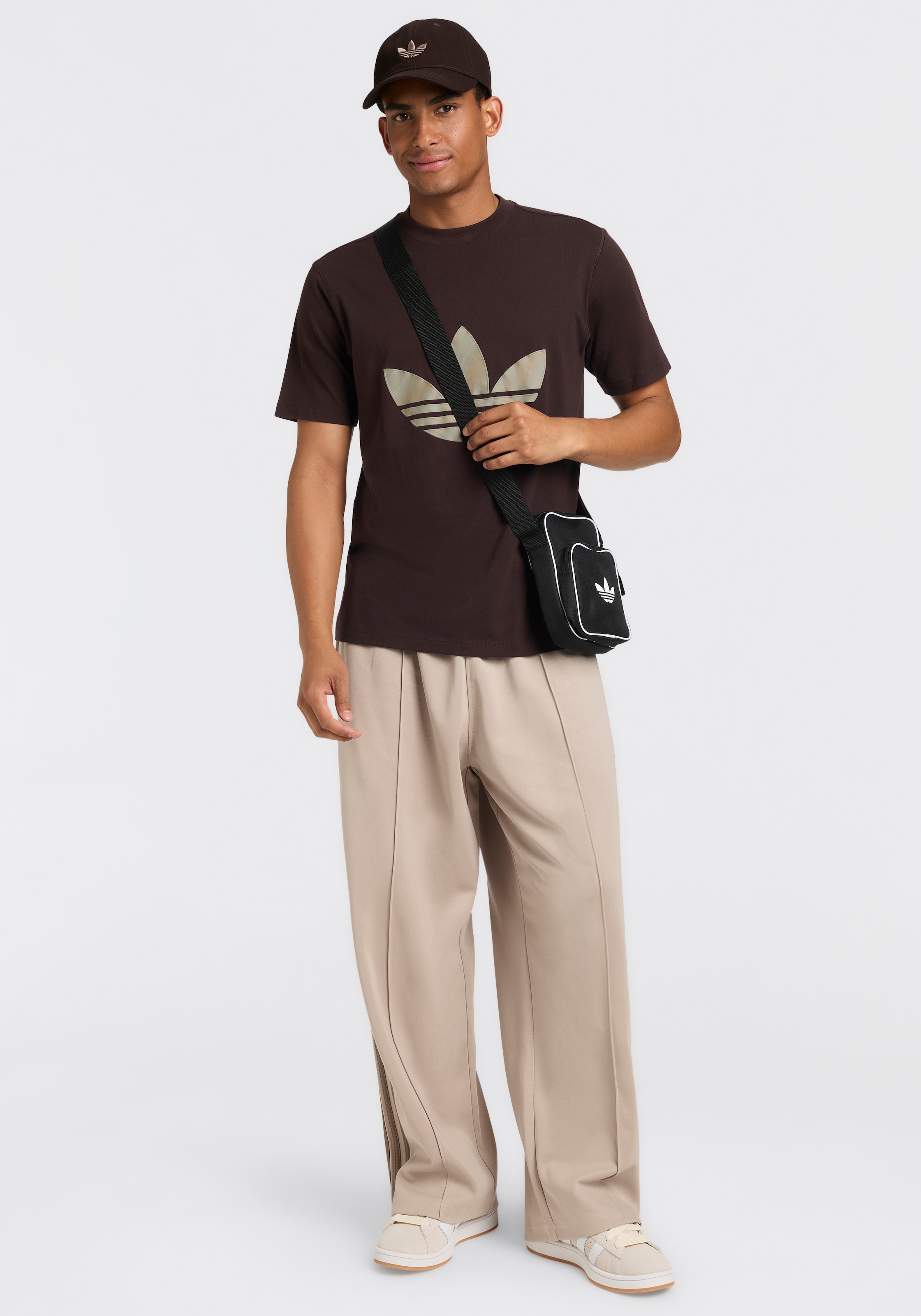 adidas Originals T-Shirt »MONOGRAM TEE« für Erwachsene, ohne Verschluss, aus Baumwolle
