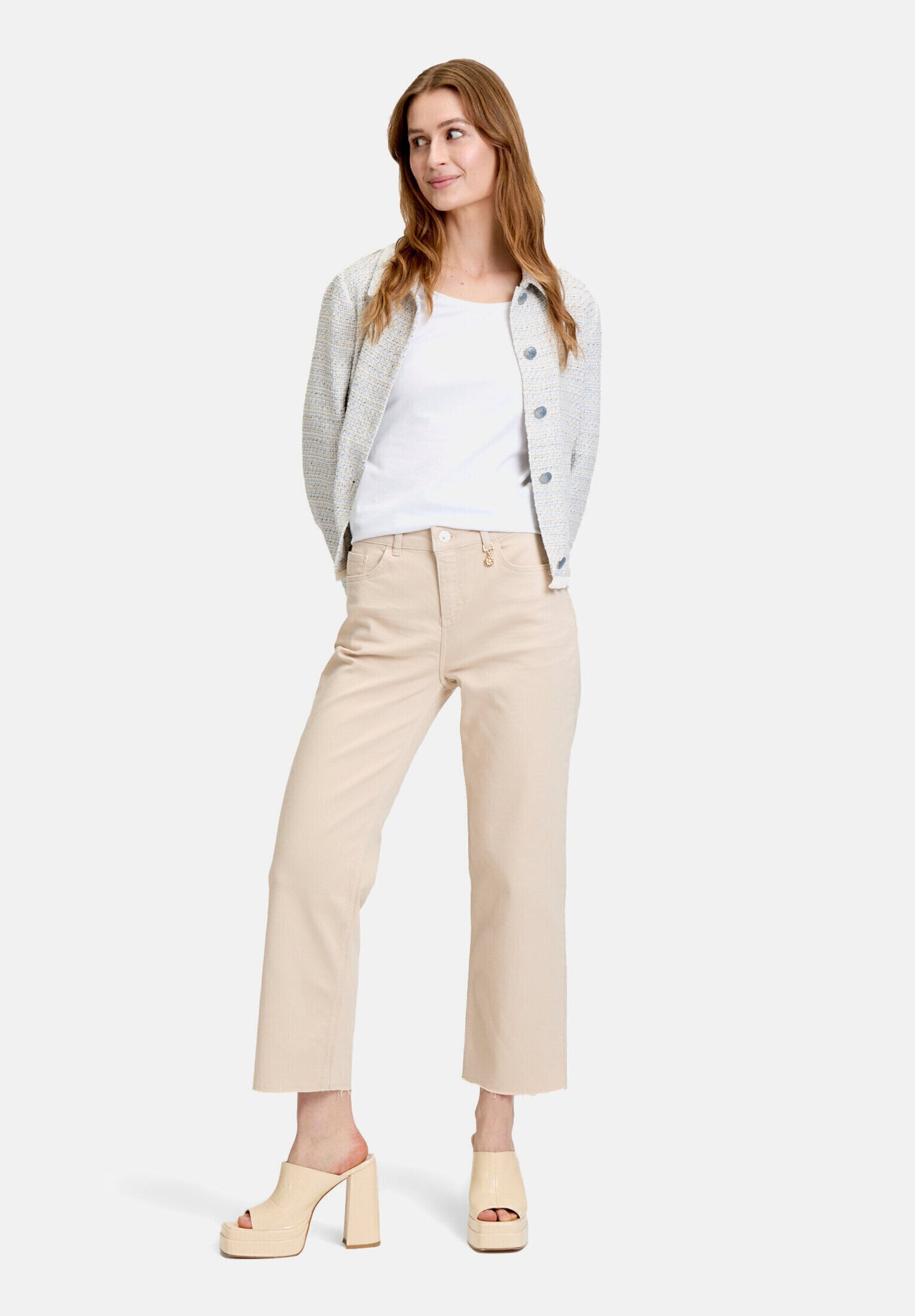 Cartoon Ankle-Jeans "Damen mit offenem Saum"