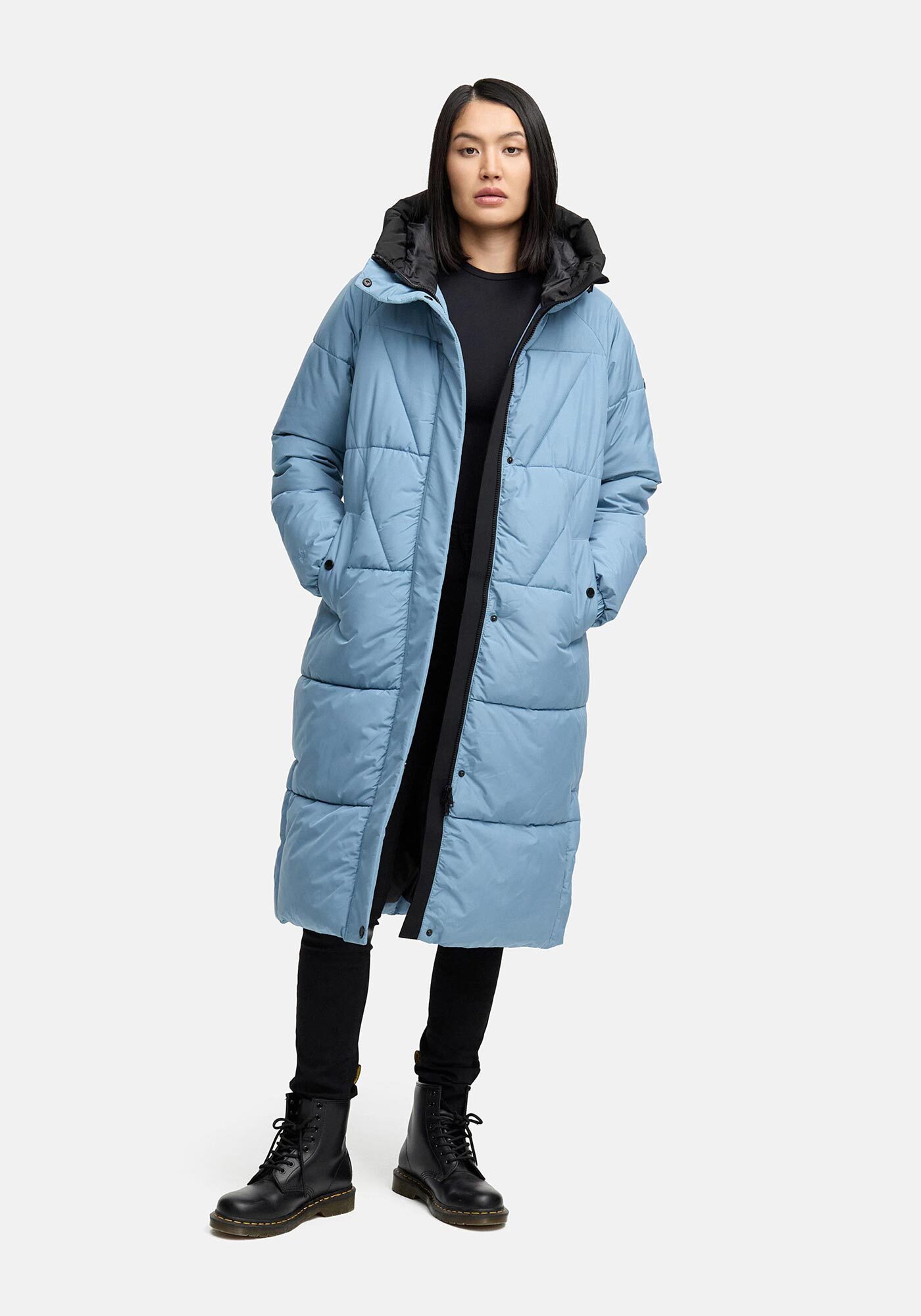 Marikoo Winterjacke "Yaskaa" mit praktischen Seitenschlitzen am unteren Saum