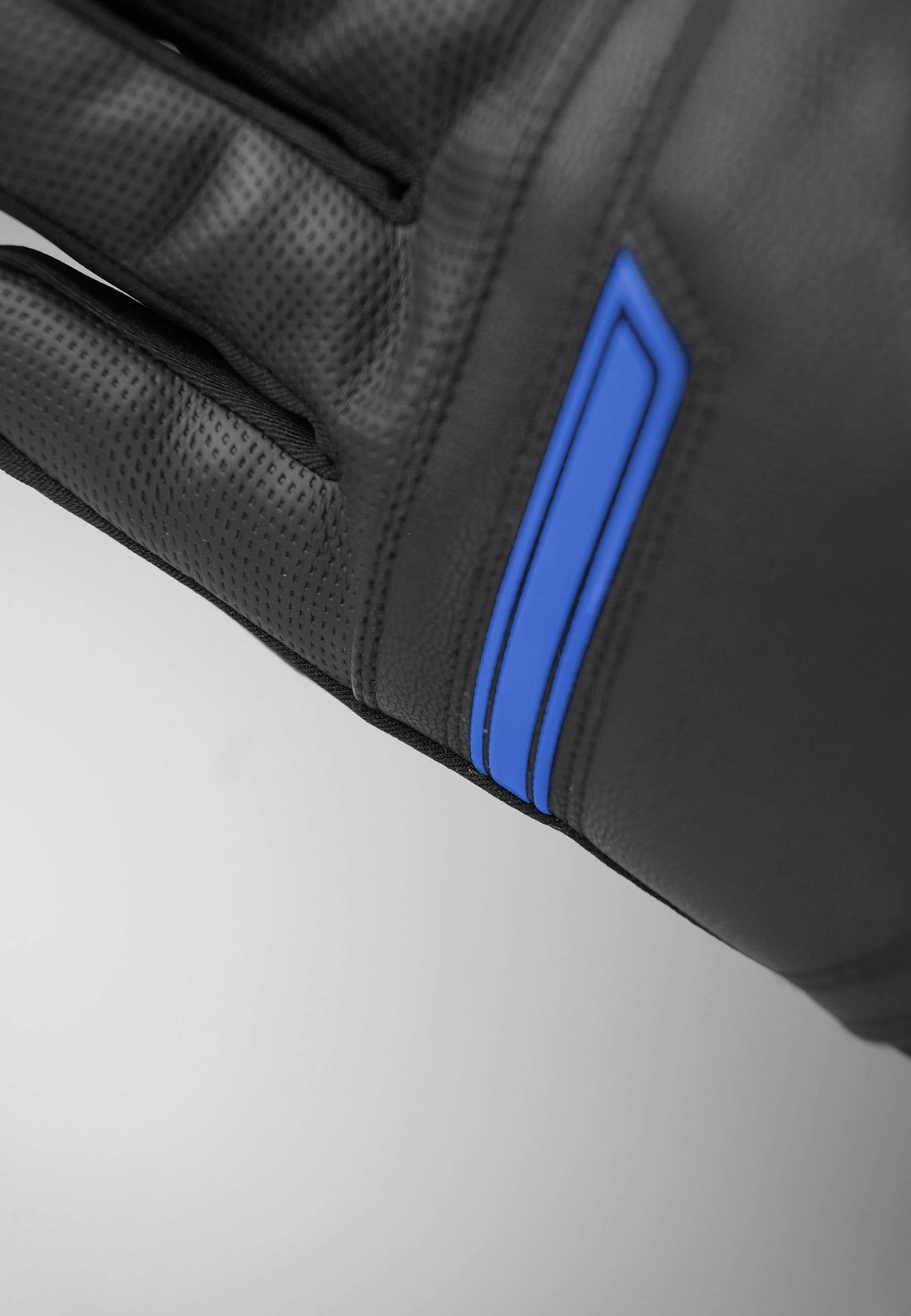 Reusch Skihandschuhe »Crosby R-TEX® XT«, in sportlichem Design