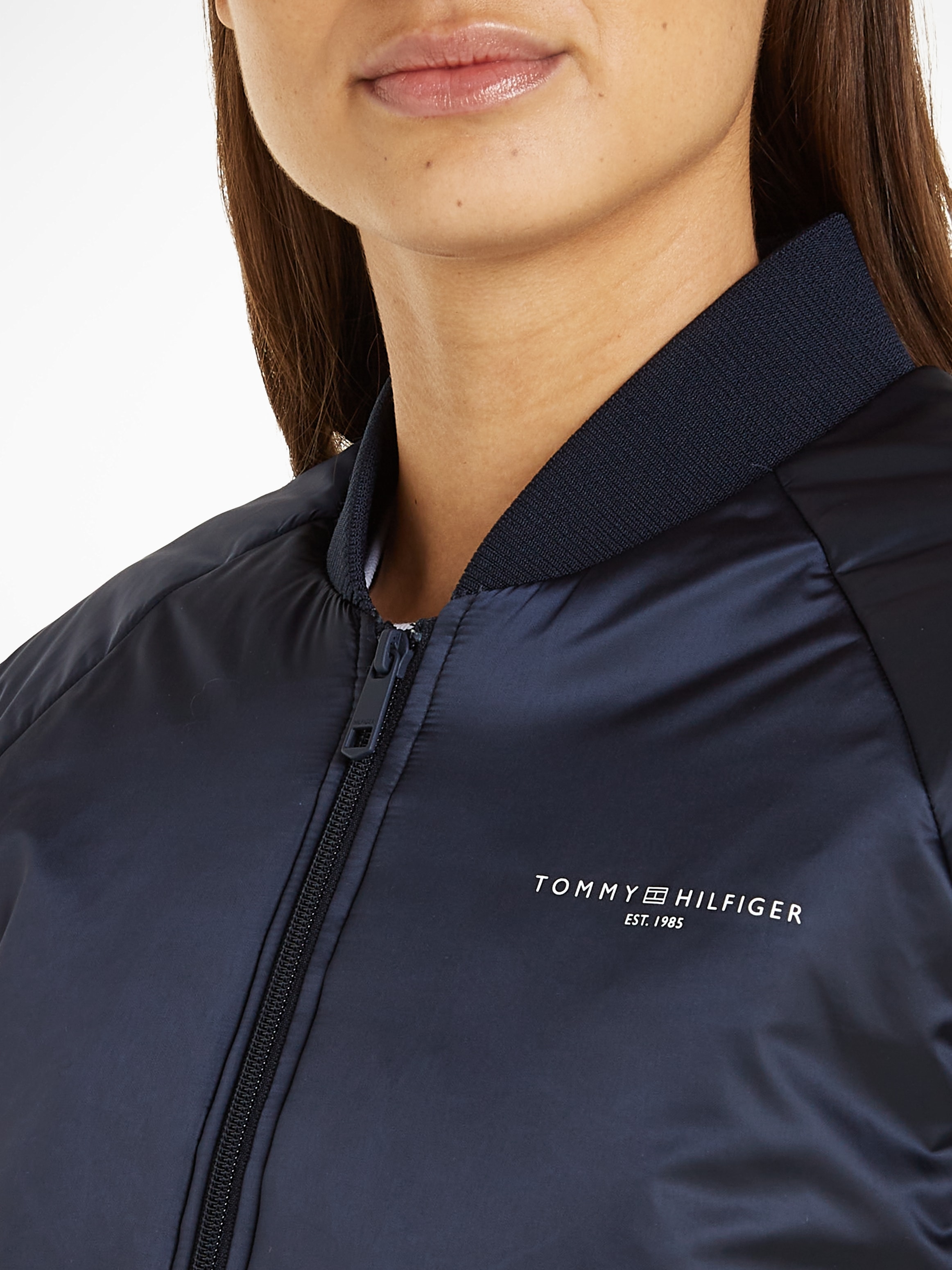 Tommy Hilfiger Kurzmantel »ESS MINI CORP REGULAR COAT«, mit Logoschriftzug  für kaufen | BAUR