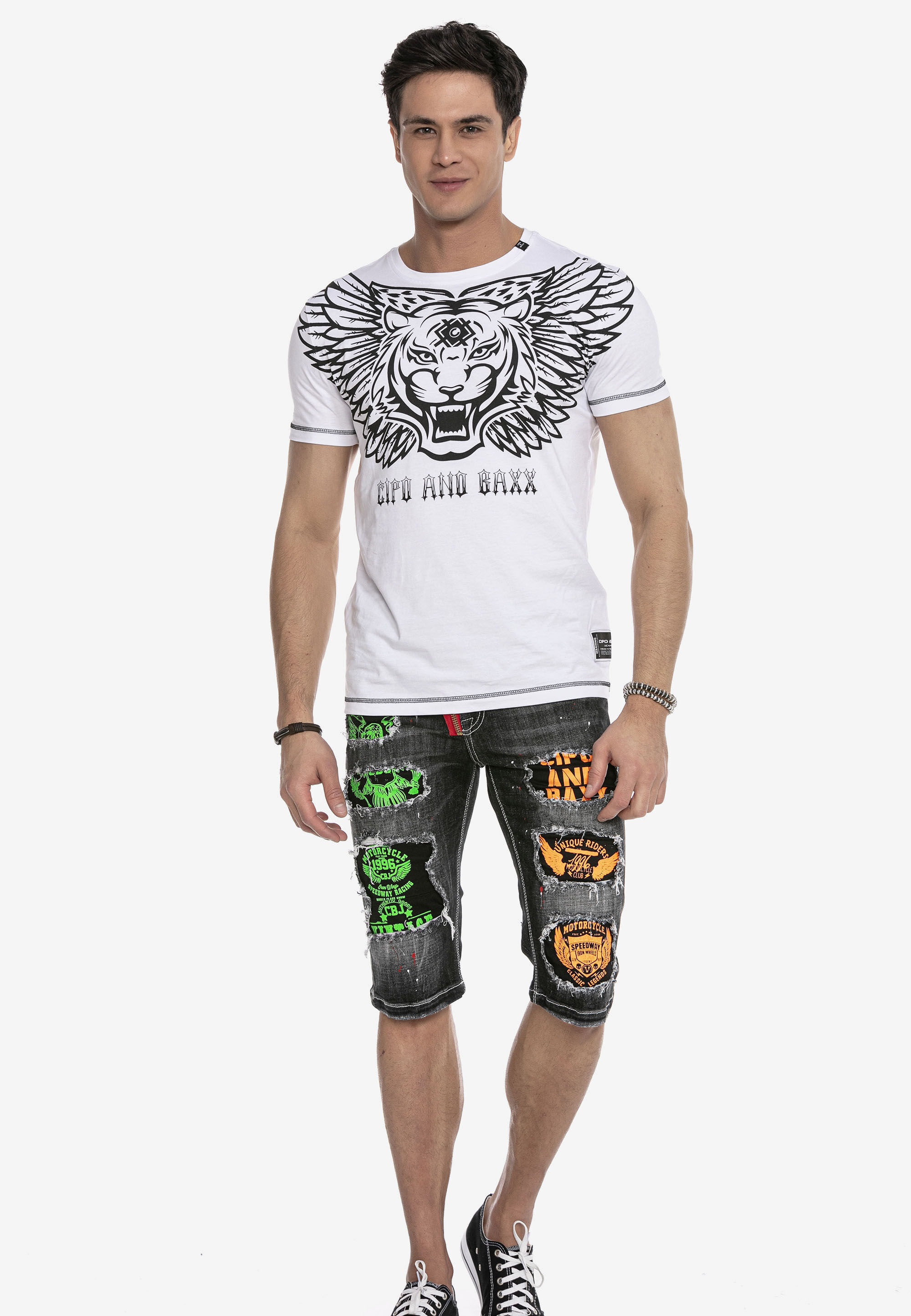 Cipo & Baxx T-Shirt »T-Shirt«, mit trendigem Frontprint als Highlight