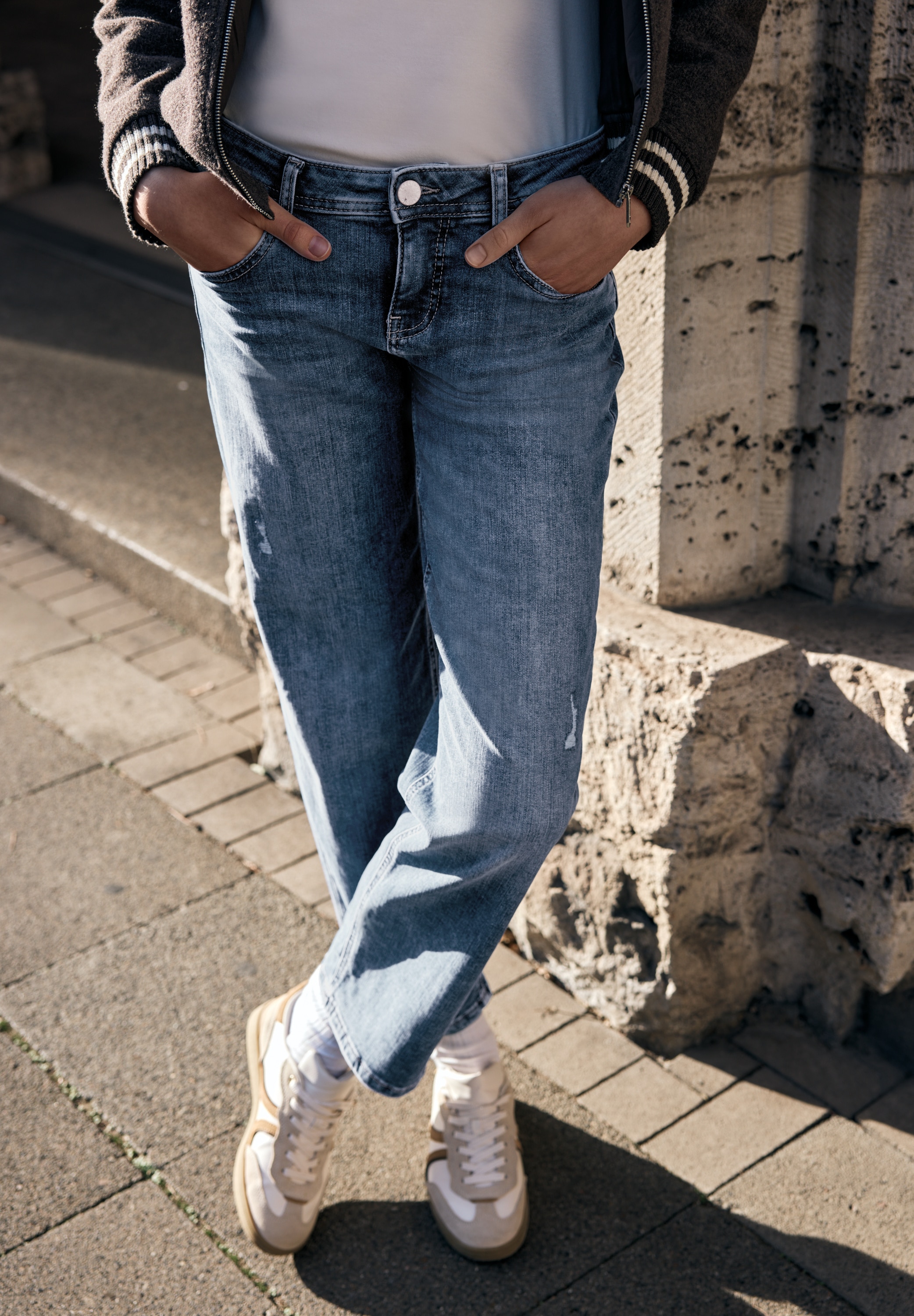STREET ONE STUDIO Comfort-fit-Jeans mit destroyed Details