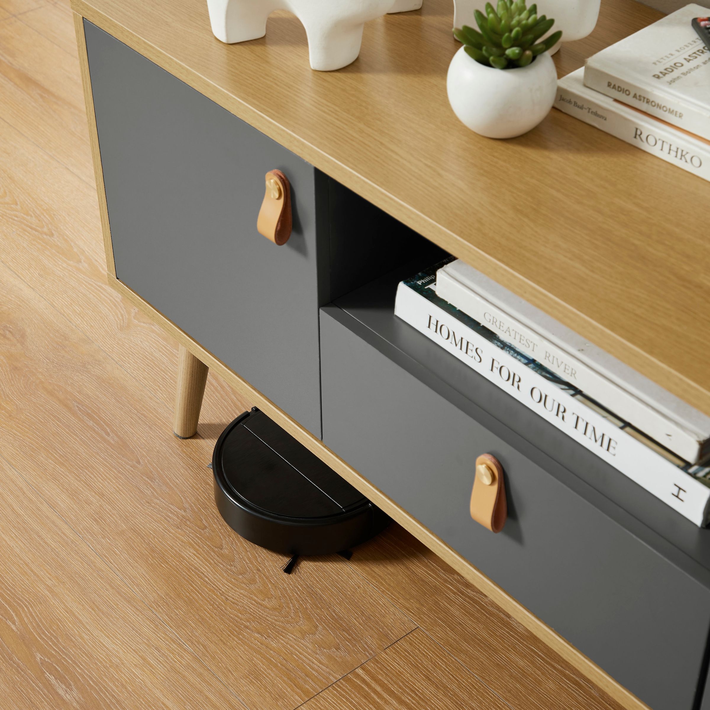 Leonique TV-Board »Avril«, Korpus aus Melamin & MDF, ABS-Kunststoff Kanten, Soft-Close-Funktion