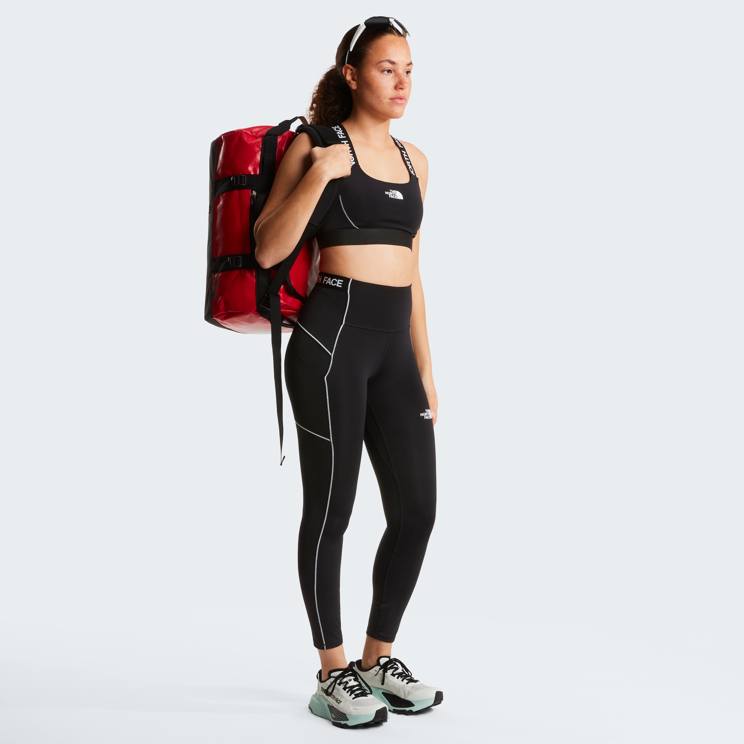 The North Face Funktionstights »W CAMBRENA TIGHTS«  sportlicher Stil, bequeme Passform, ohne Verschluss