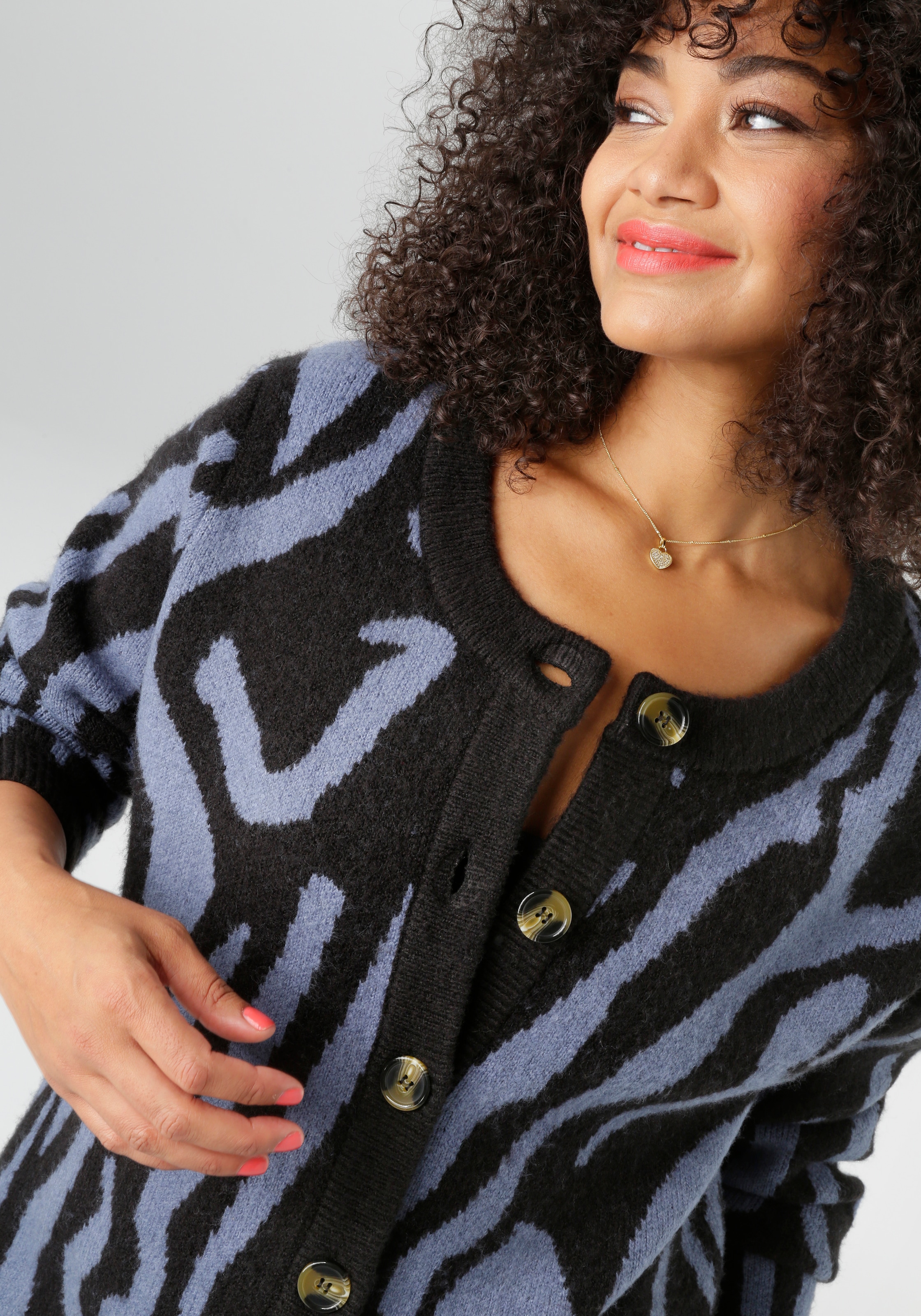 Aniston PLUS Strickjacke, mit auffälligen Strickmuster - NEUE KOLLEKTION