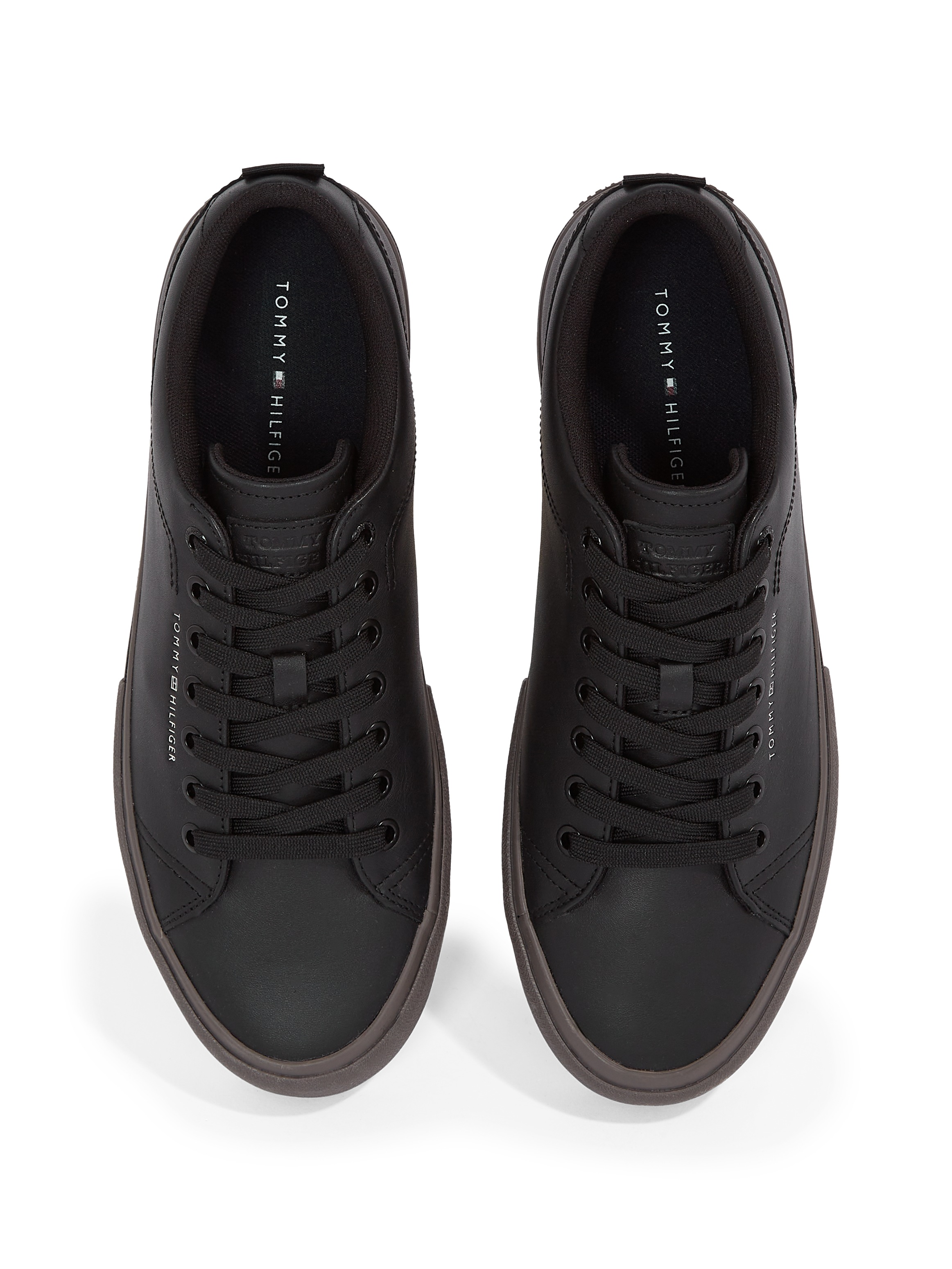 Tommy Hilfiger Plateausneaker »TH HI VULC STREET LTH PATCH«, Freizeitschuh, Halbschuh, Schnürschuh mit kleiner Logoflagge