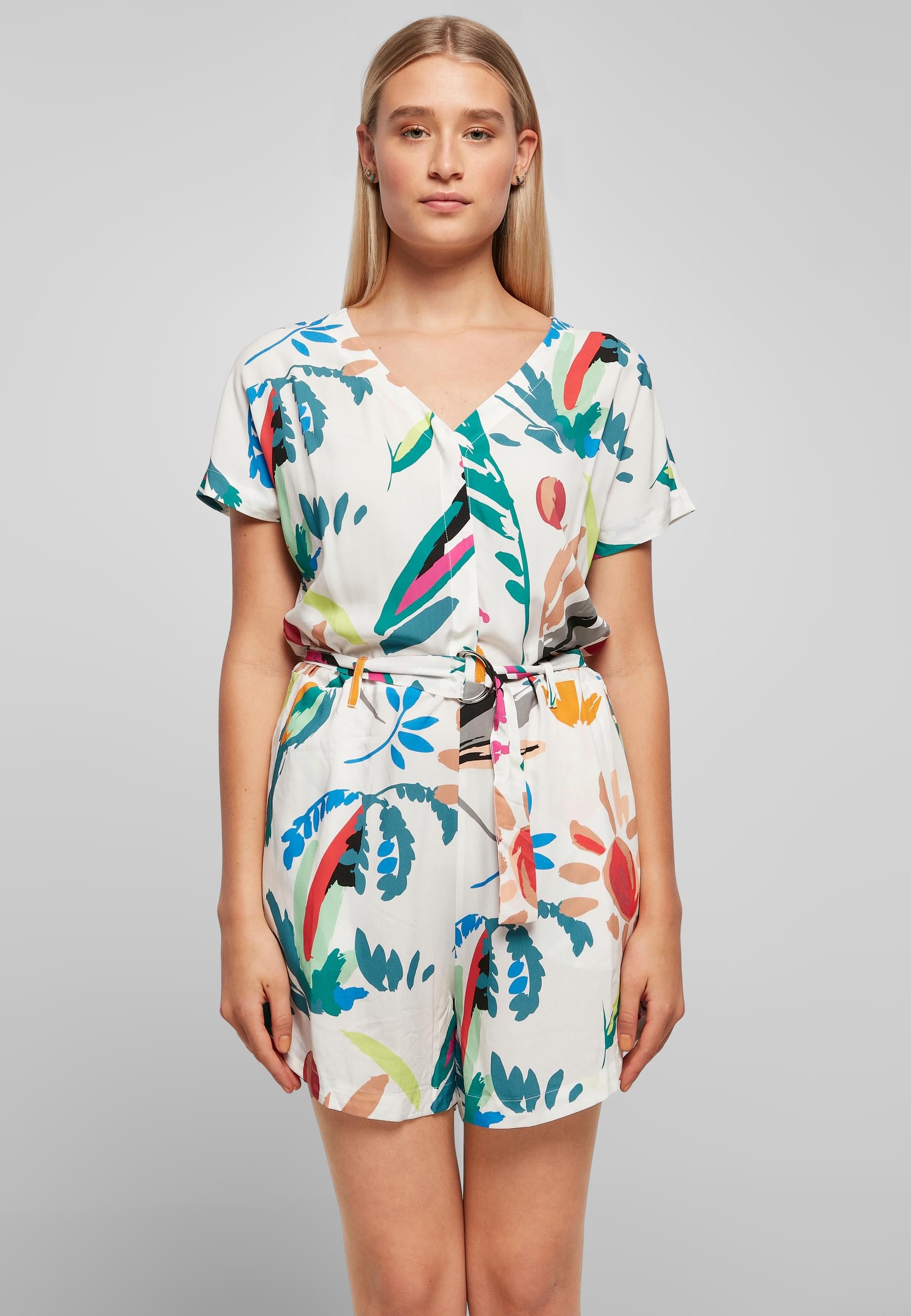 URBAN CLASSICS Jumpsuit »Urban Classics Damen Ladies Short Viscose Belt Jumpsuit«, (1 tlg.)