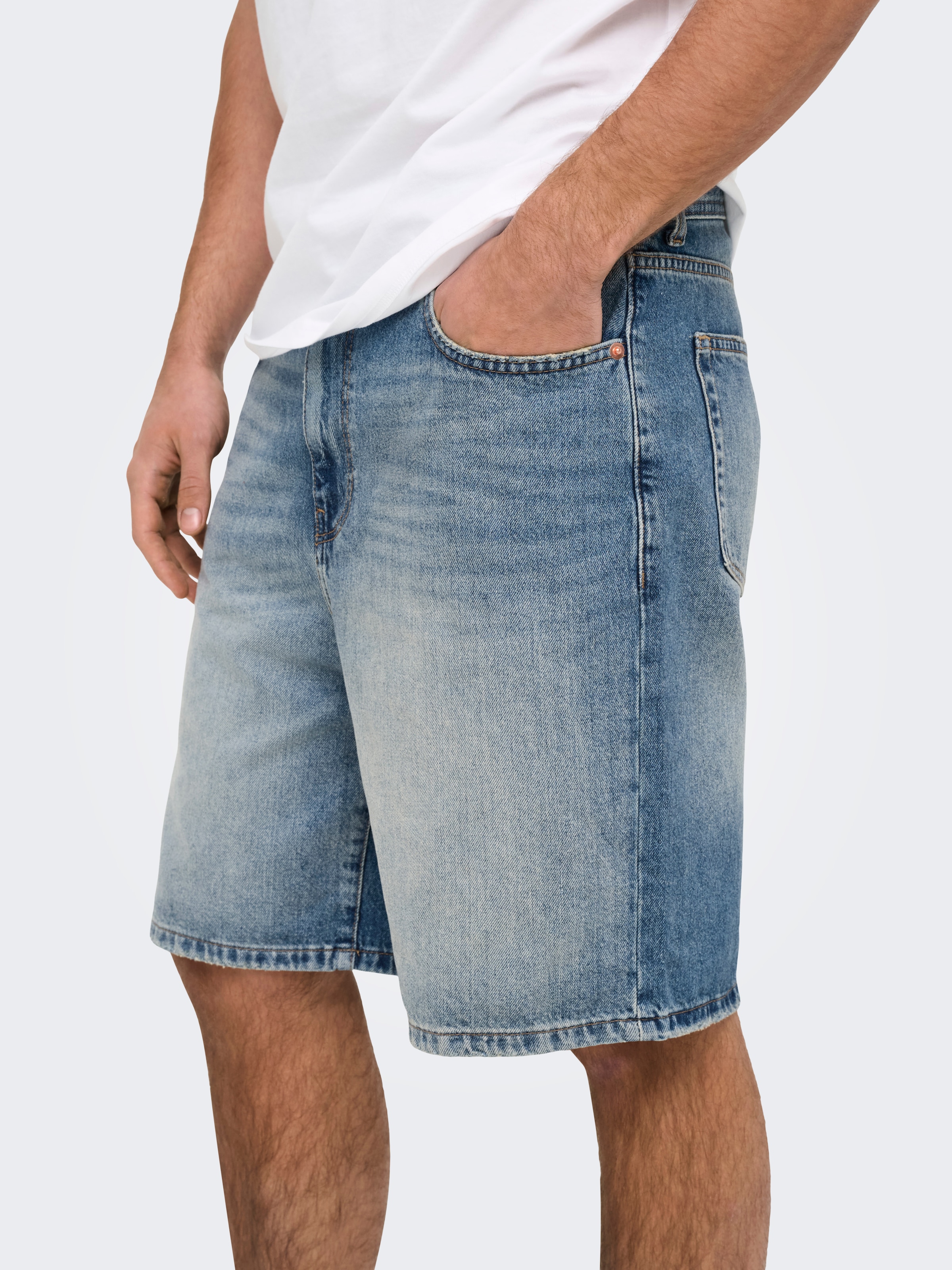 ONLY & SONS Jeansshorts »ONSFADE MB TINT 9085 TAI DNM SHORTS NOOS« Baumwolle, loose fit