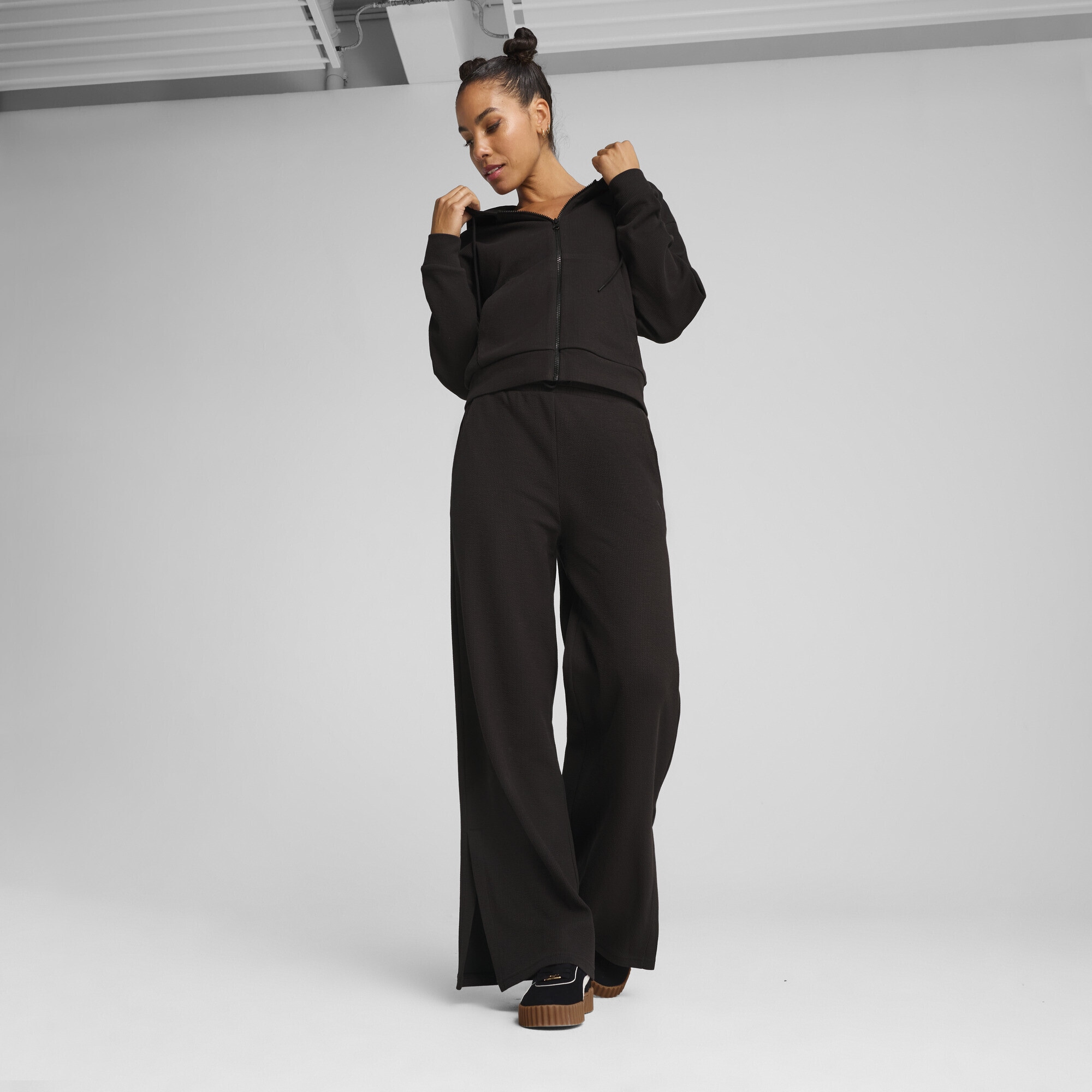 PUMA Sporthose »HER Bequeme Straight Fit Hose mit hohem Bund Damen«