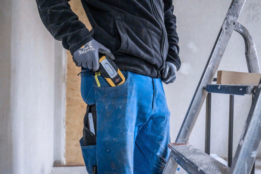 Brennenstuhl Handleuchte »HL DA 40 MH«, mit integriertem Akku, Magnet, Haken und USB-Kabel