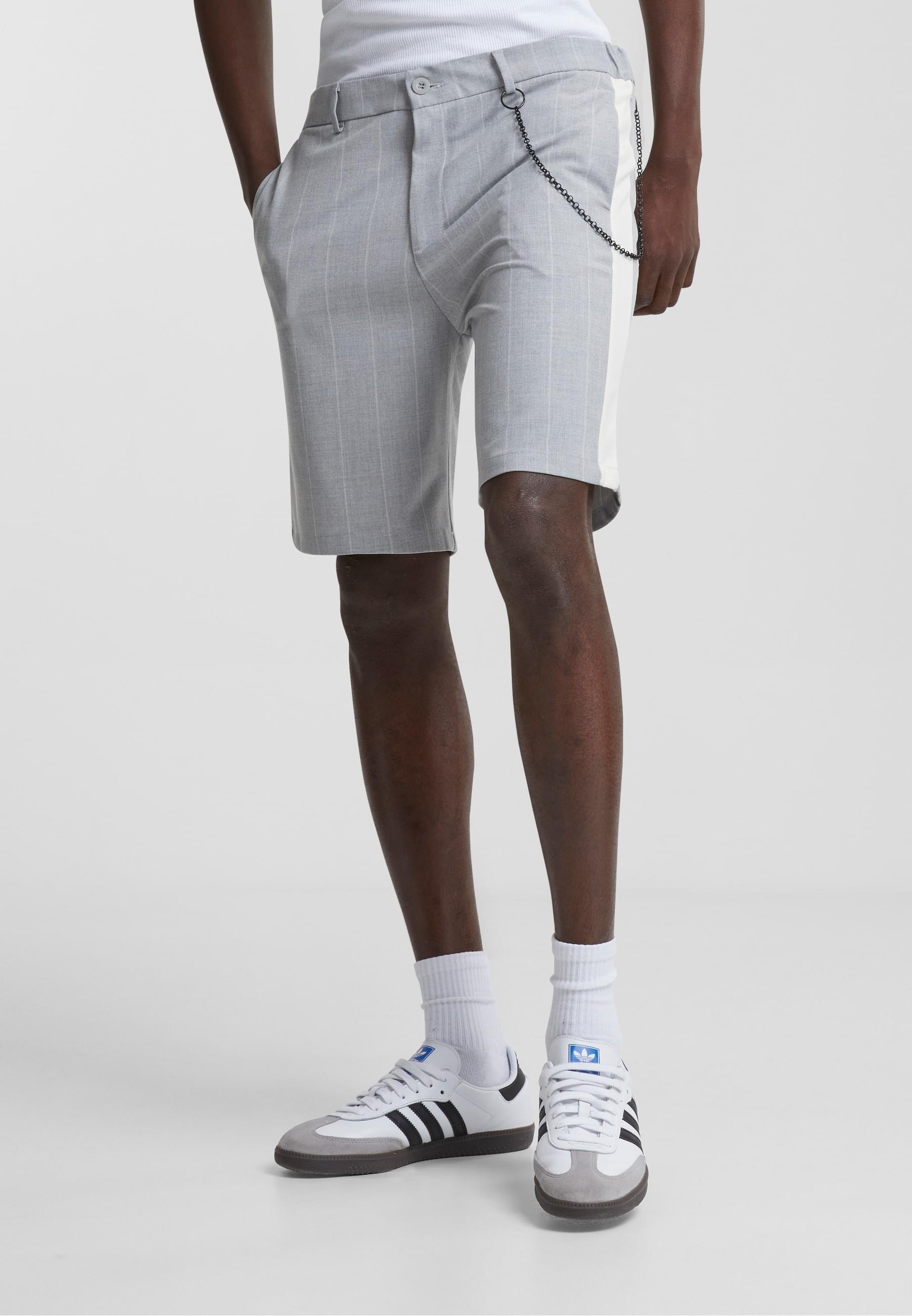 Thumbnail - 2Y Studios Sweatshorts "2Y Studios 2Y Wide Pinstripe Shorts"