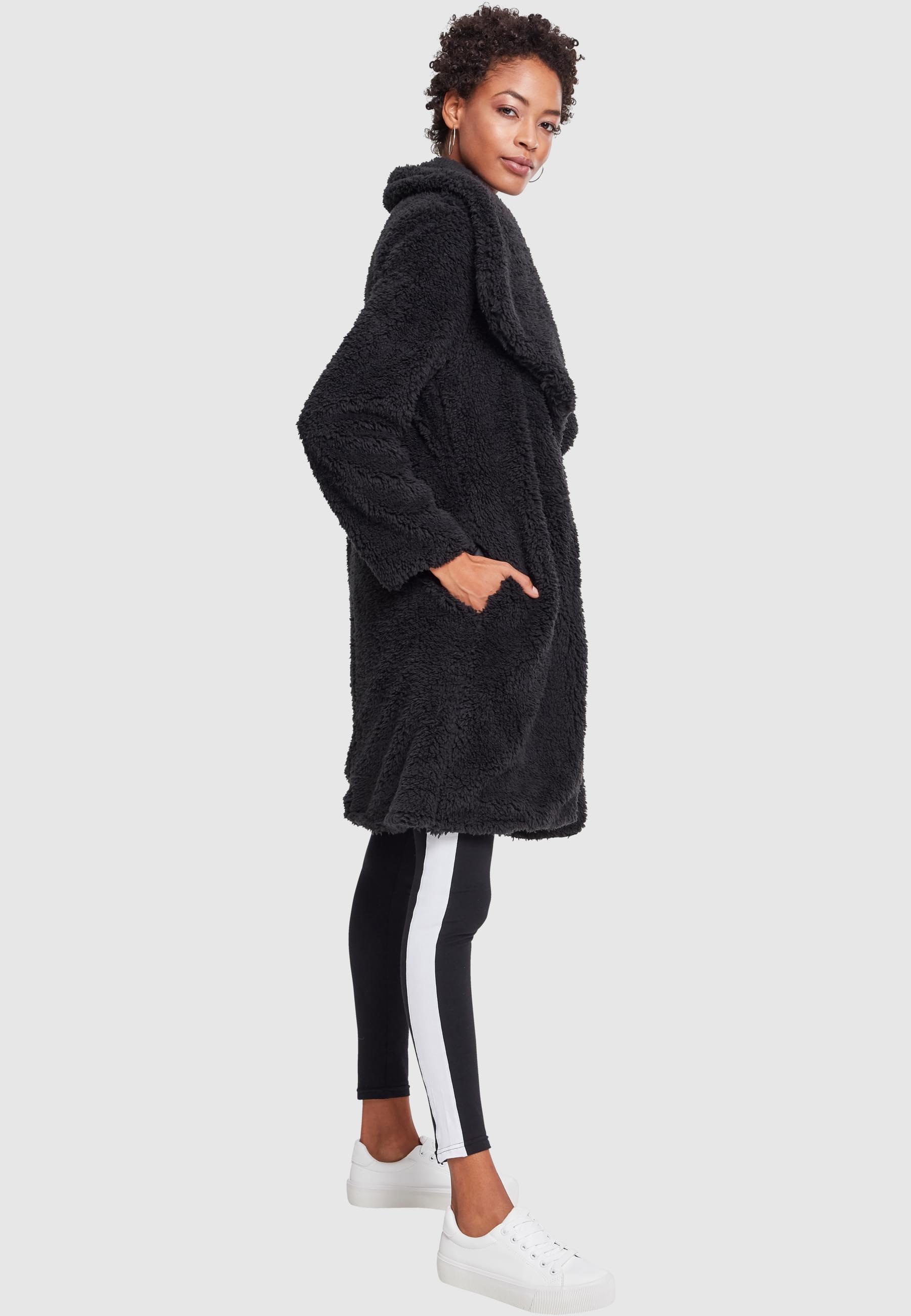 URBAN CLASSICS Parka »Urban Classics Damen Ladies Soft Sherpa Coat«, (1 St.), ohne Kapuze