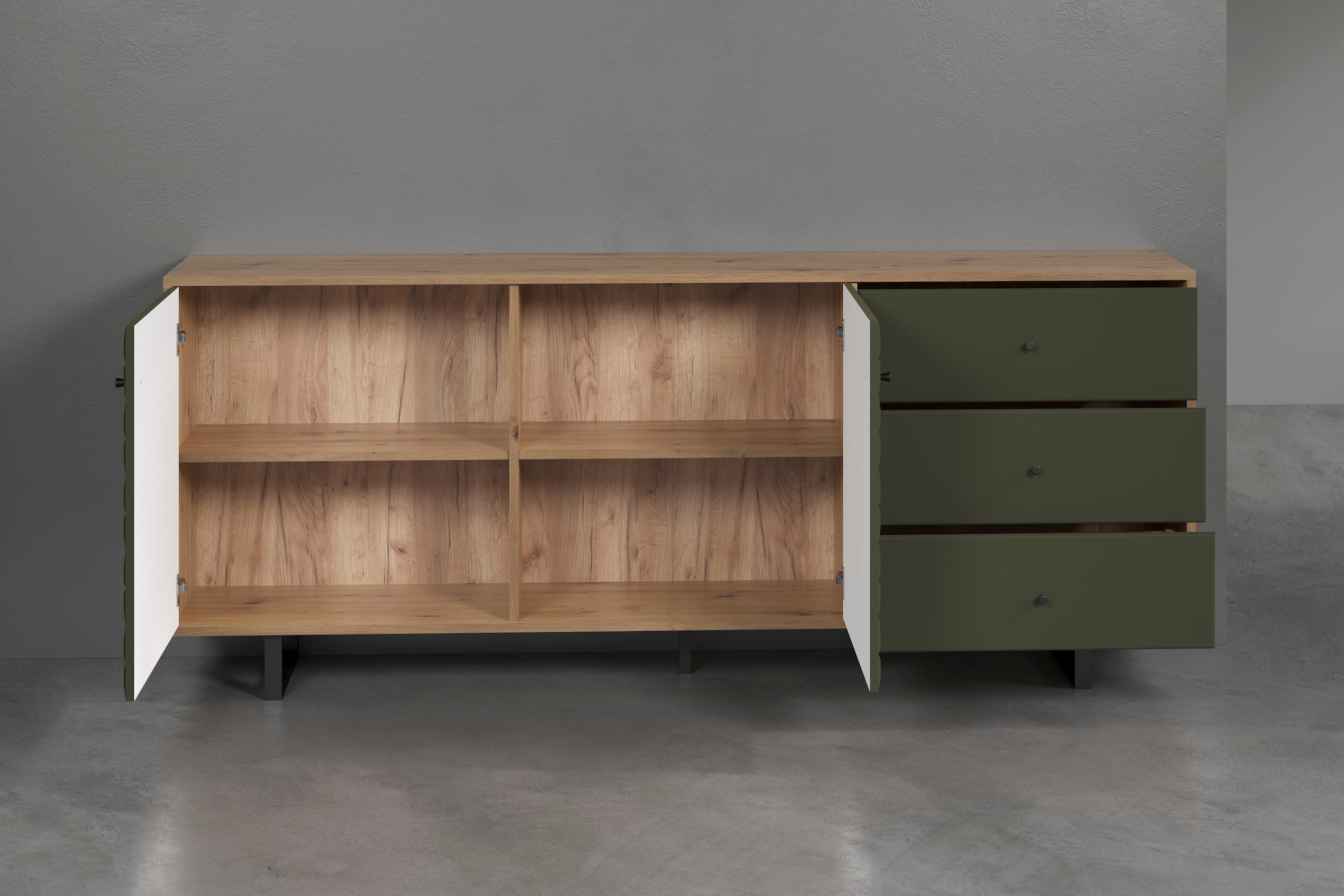 Home affaire Sideboard »Ferretti« Wohnzimmerkommode mit besonderer Fräsung und Füße/Griffe aus Metall