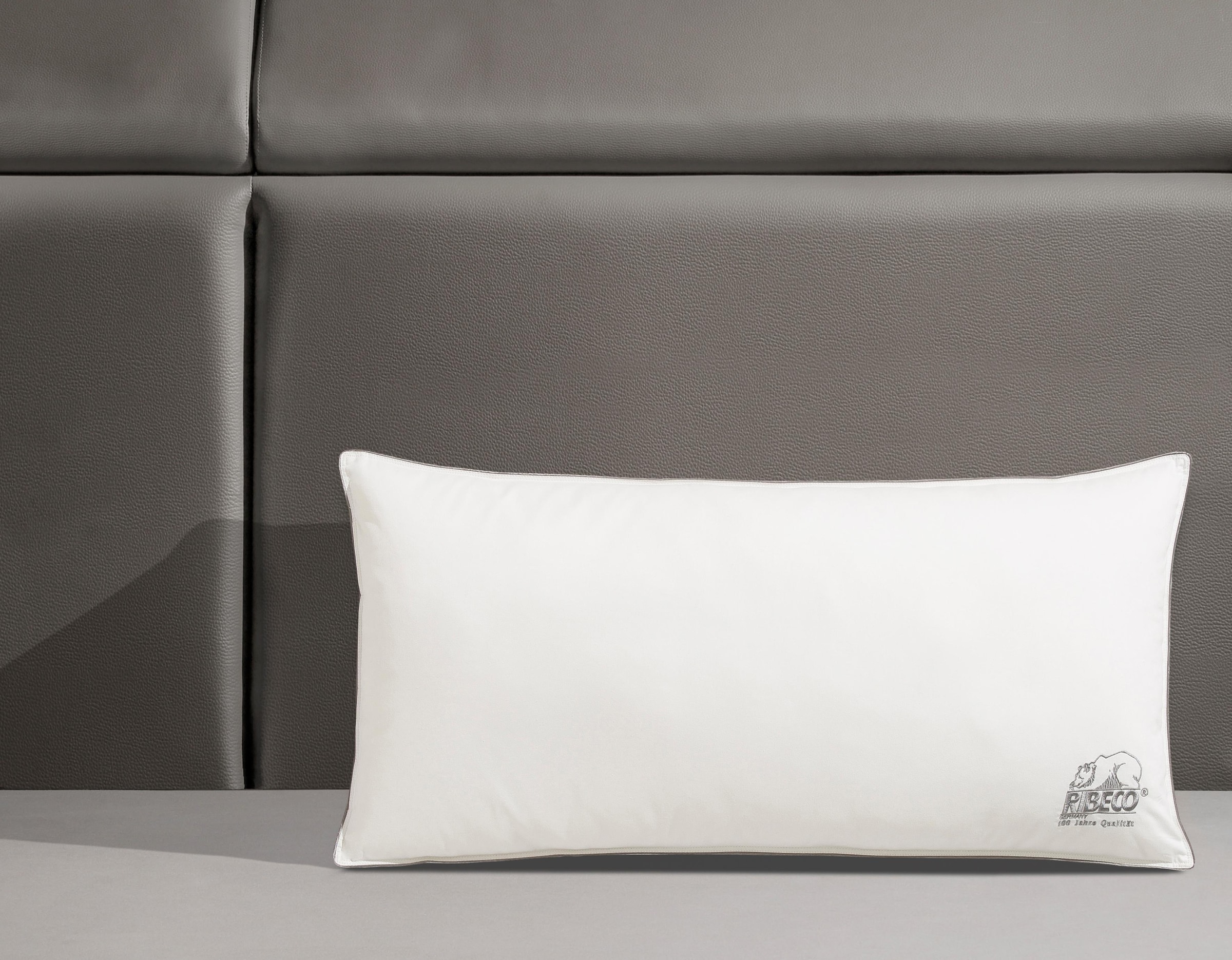 RIBECO Microfaserkissen »Marie, Kissen 40x80 cm & 80x80 cm im Spar-Set erhältlich!«, Füllung: 100% Polyester, Bezug: 100% Baumwolle, (Spar-Set, 1 St.), Kopfkissen-Set, flauschig & Allergiker geeignet (Hausstauballergiker)