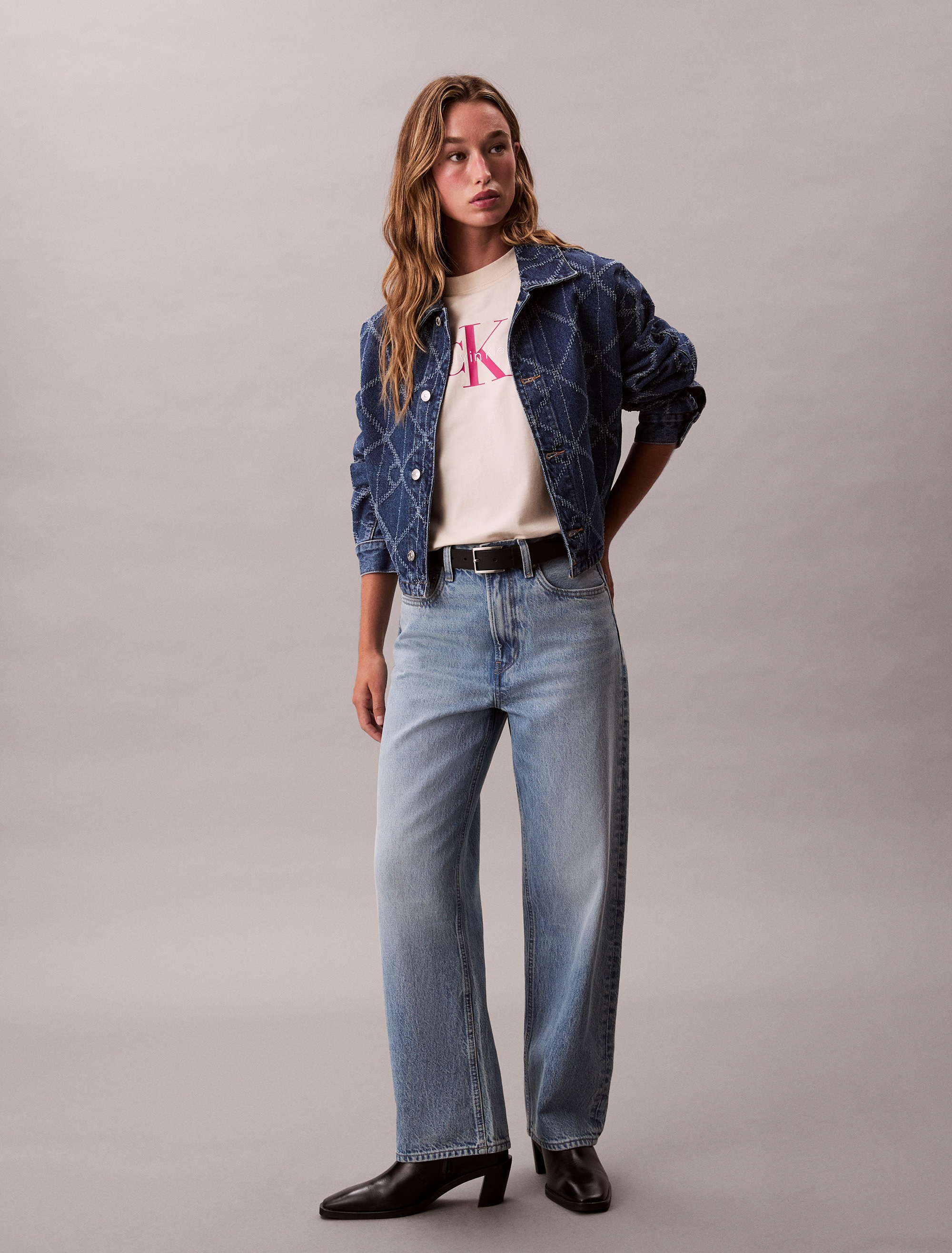 Calvin Klein Jeans T-Shirt »HERO SS CLASSIC MONOLOGO CNECK T« , Logoschriftzug