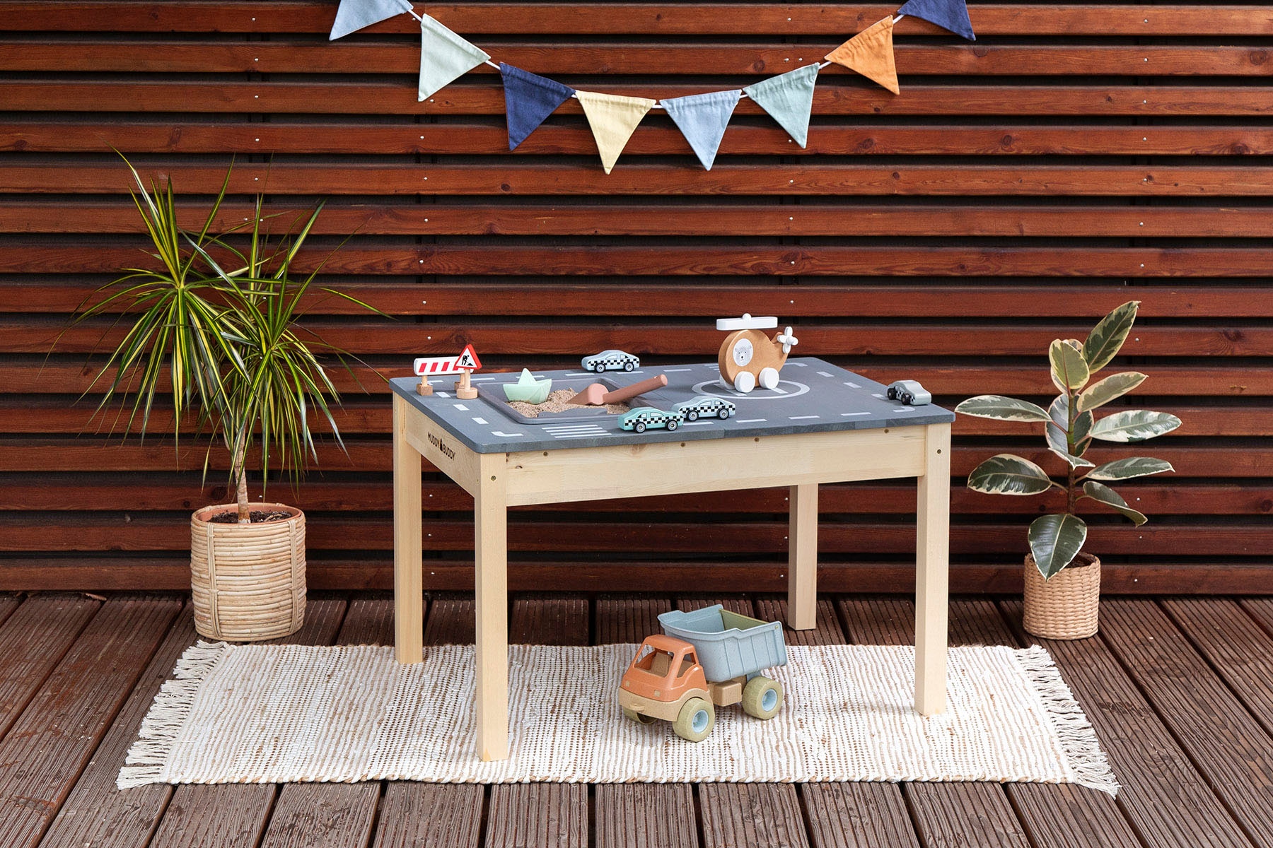 MUDDY BUDDY® Spieltisch »Race Runner«, Outdoor Spieltisch, natur - lavagrau; FSC® - schützt Wald - weltweit