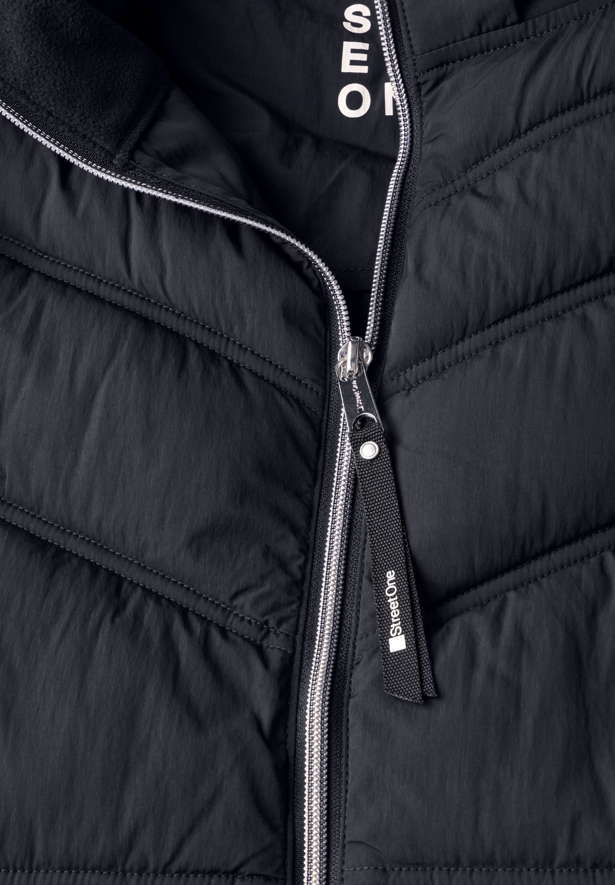 STREET ONE Softshelljacke, mit Kapuze, mit Kapuze und Tunnelzug