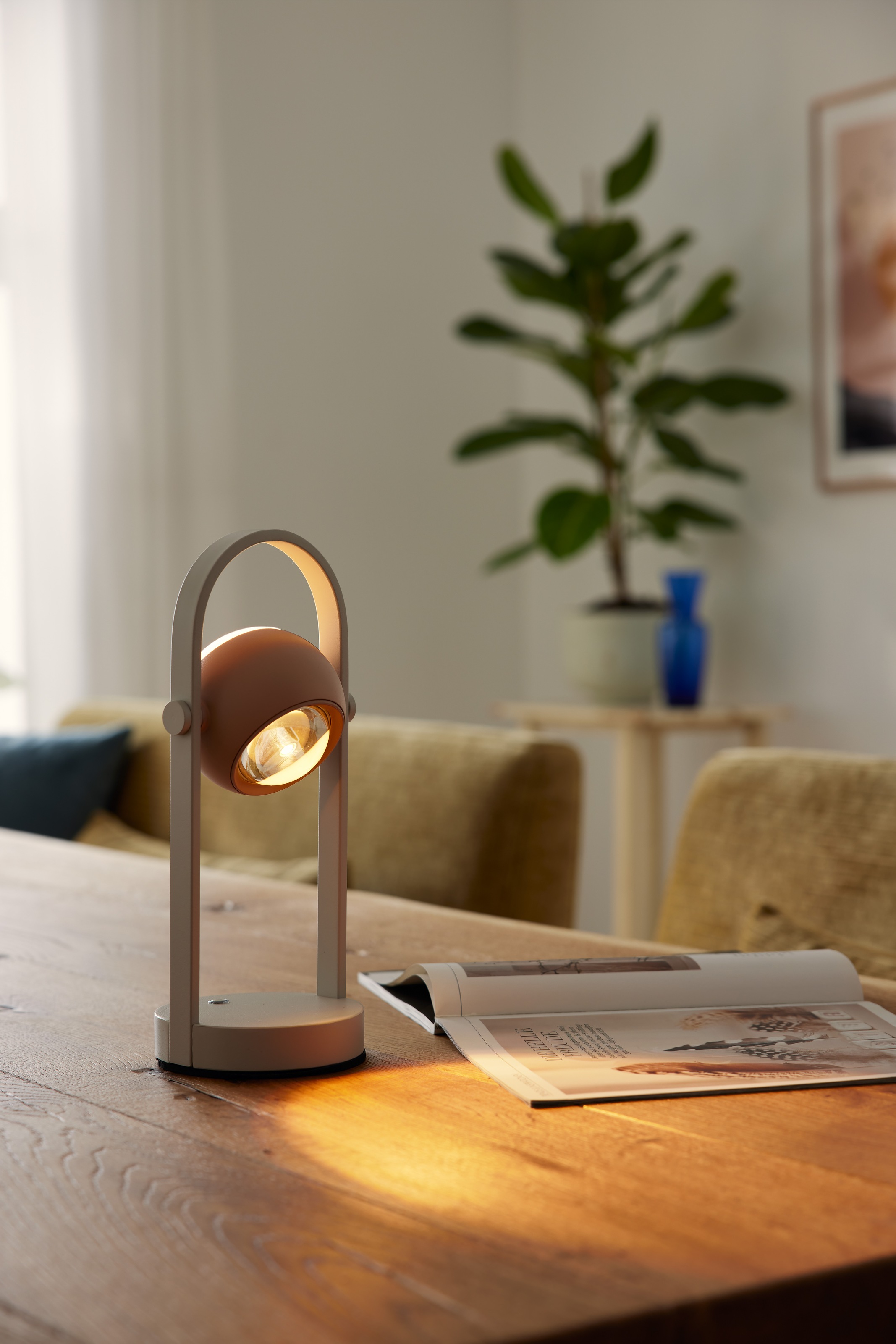 Musterring LED Tischleuchte »CANNON, Akku LED Tischlampe Touchdimmer 4W 400 Lumen 2300-4000K CCT« LED-Board 1 Stk. Farbwechsler | warmweiß - kaltweiß kabellose Akku Tischleuchte mit Lade-Base, schwenkbar dimmbar Memory