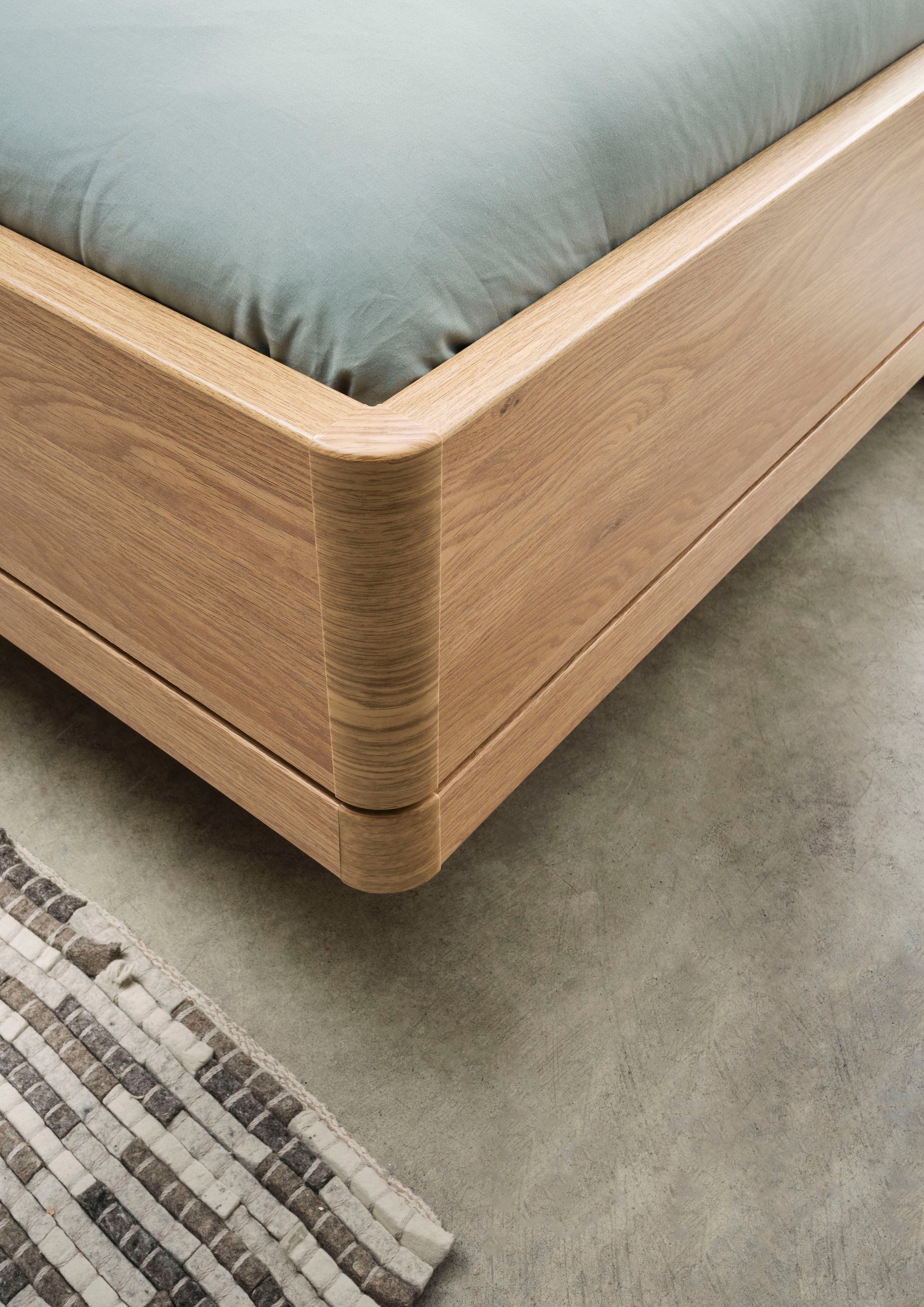 WIEMANN Bett »Kiruna, Bettgestell, Bettrahmen, Eiche Nachbildung, Polsterkopfteil«, (4-fache Liegehöhenverstellung, MADE IN GERMANY), Polsterkopfteil aus Kunstleder, verschiedene Größen, in Komforthöhe