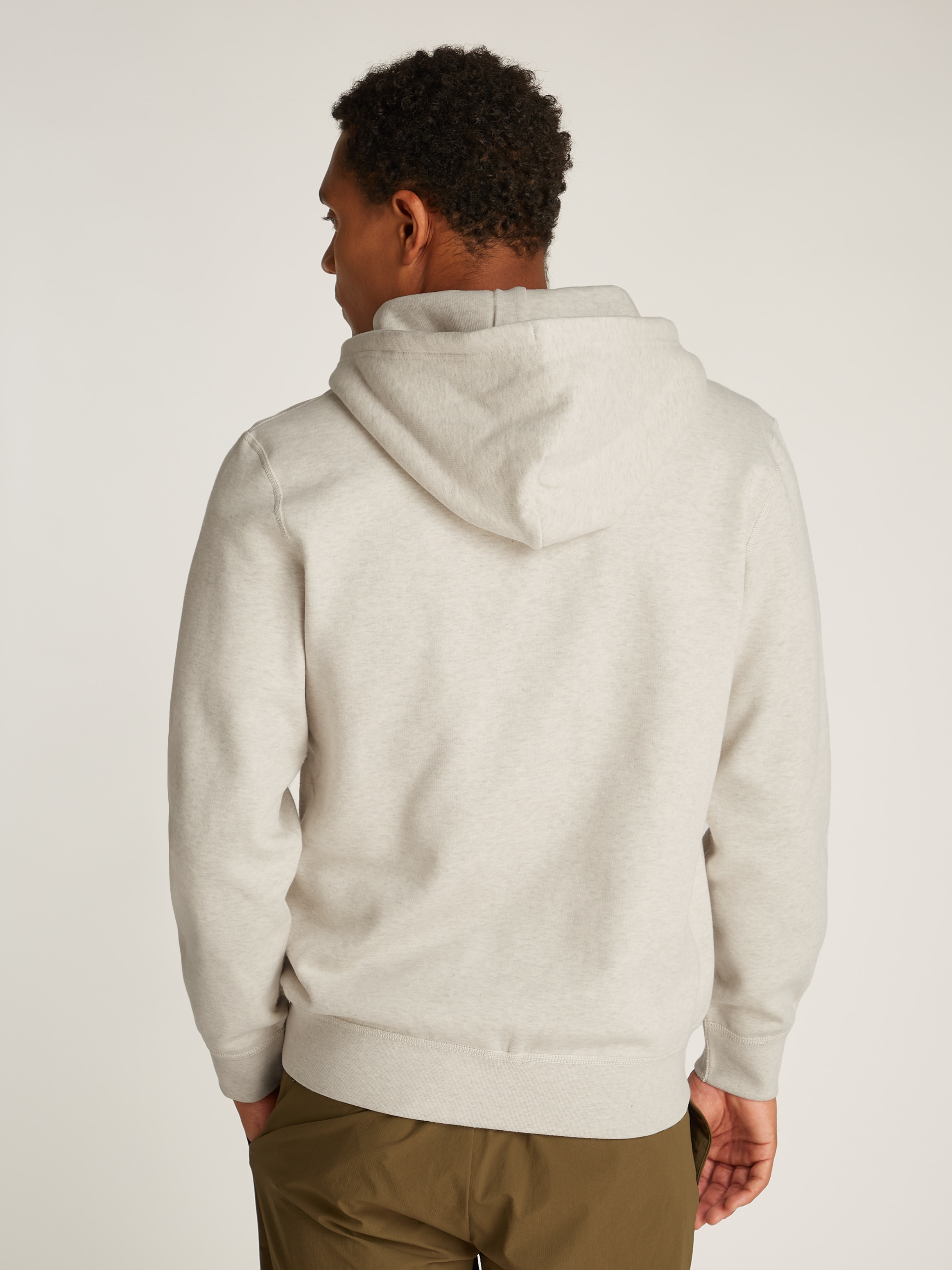 Tommy Hilfiger Kapuzensweatjacke »ESSENTIAL FLEECE ZIP THROUGH«, kleine Logostickerei