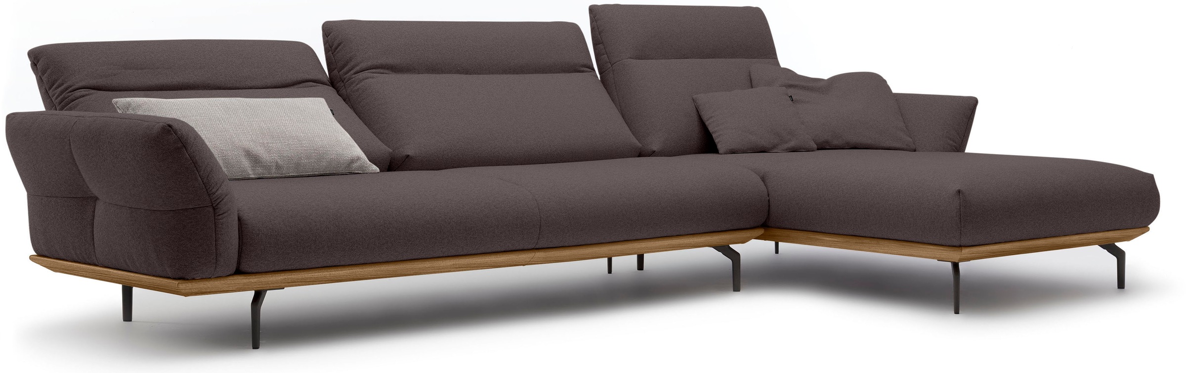 Creation BY ROLF BENZ Ecksofa »CR.460«, Sockel in Nussbaum, Winkelfüße in Umbragrau, Breite 338 cm